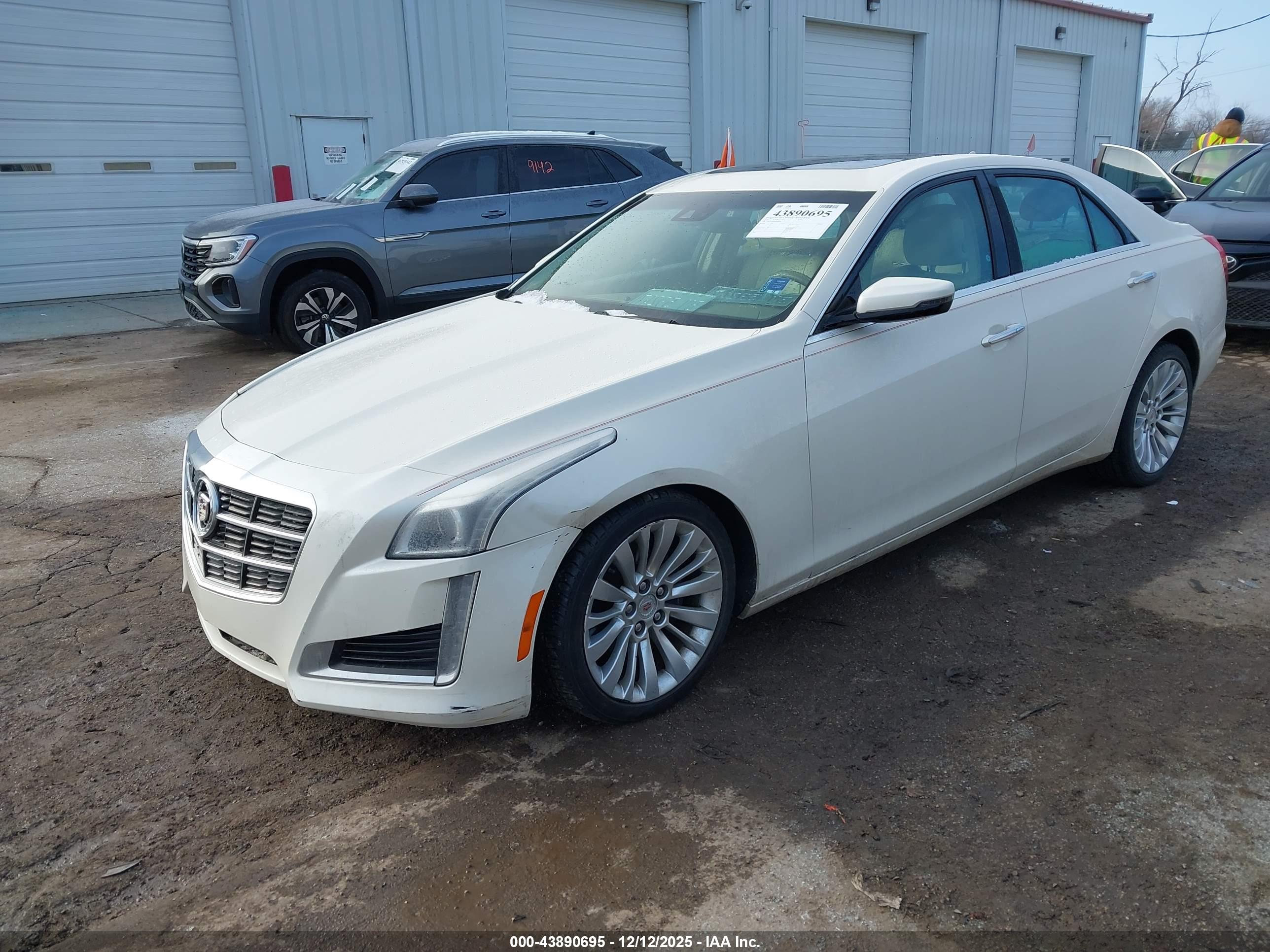 CADILLAC CTS image 2