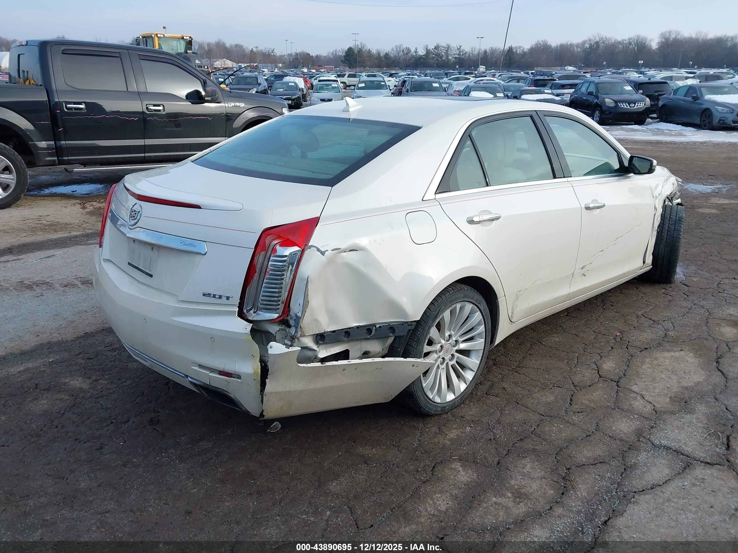 CADILLAC CTS image 4