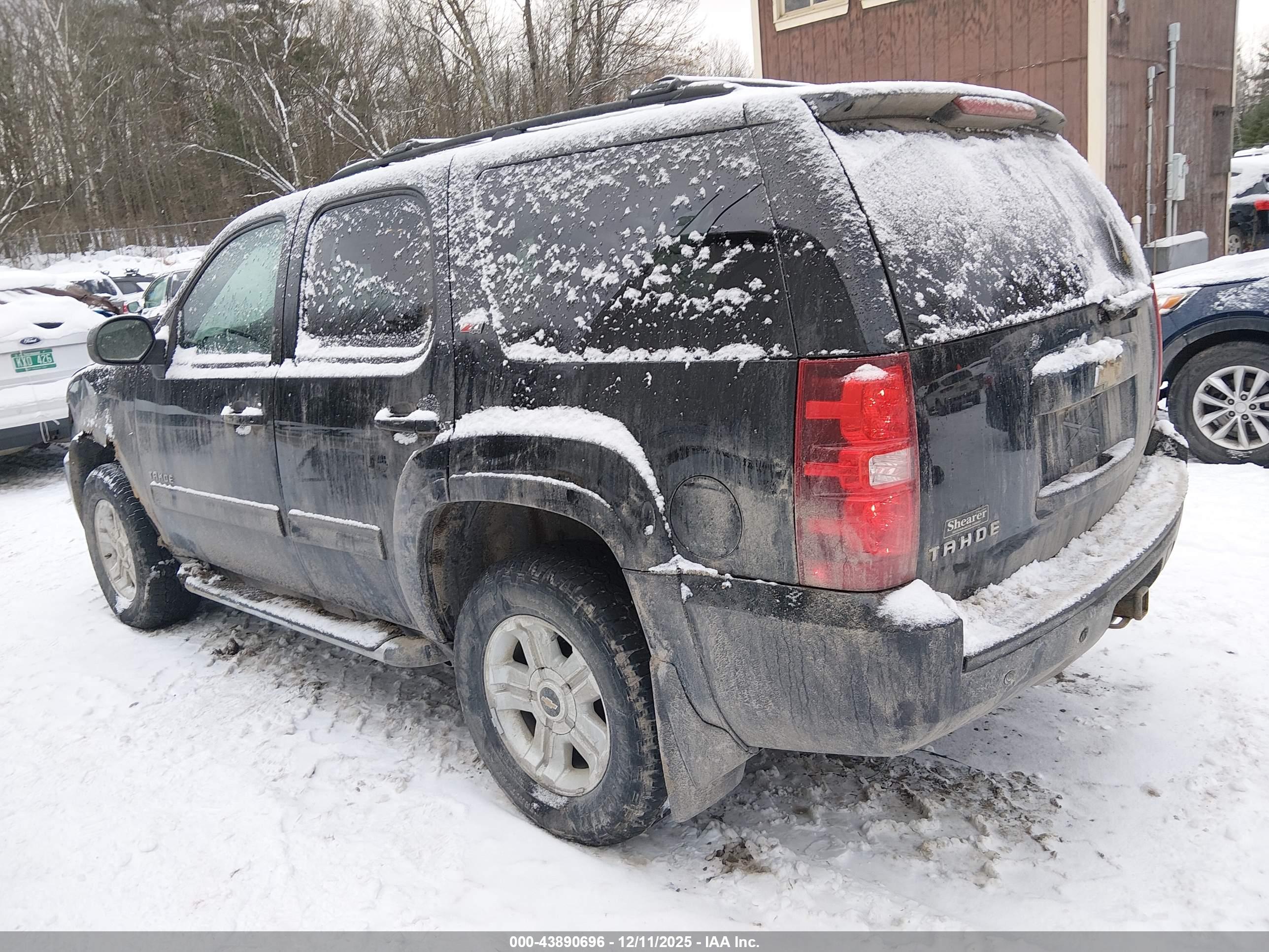 CHEVROLET TAHOE image 3
