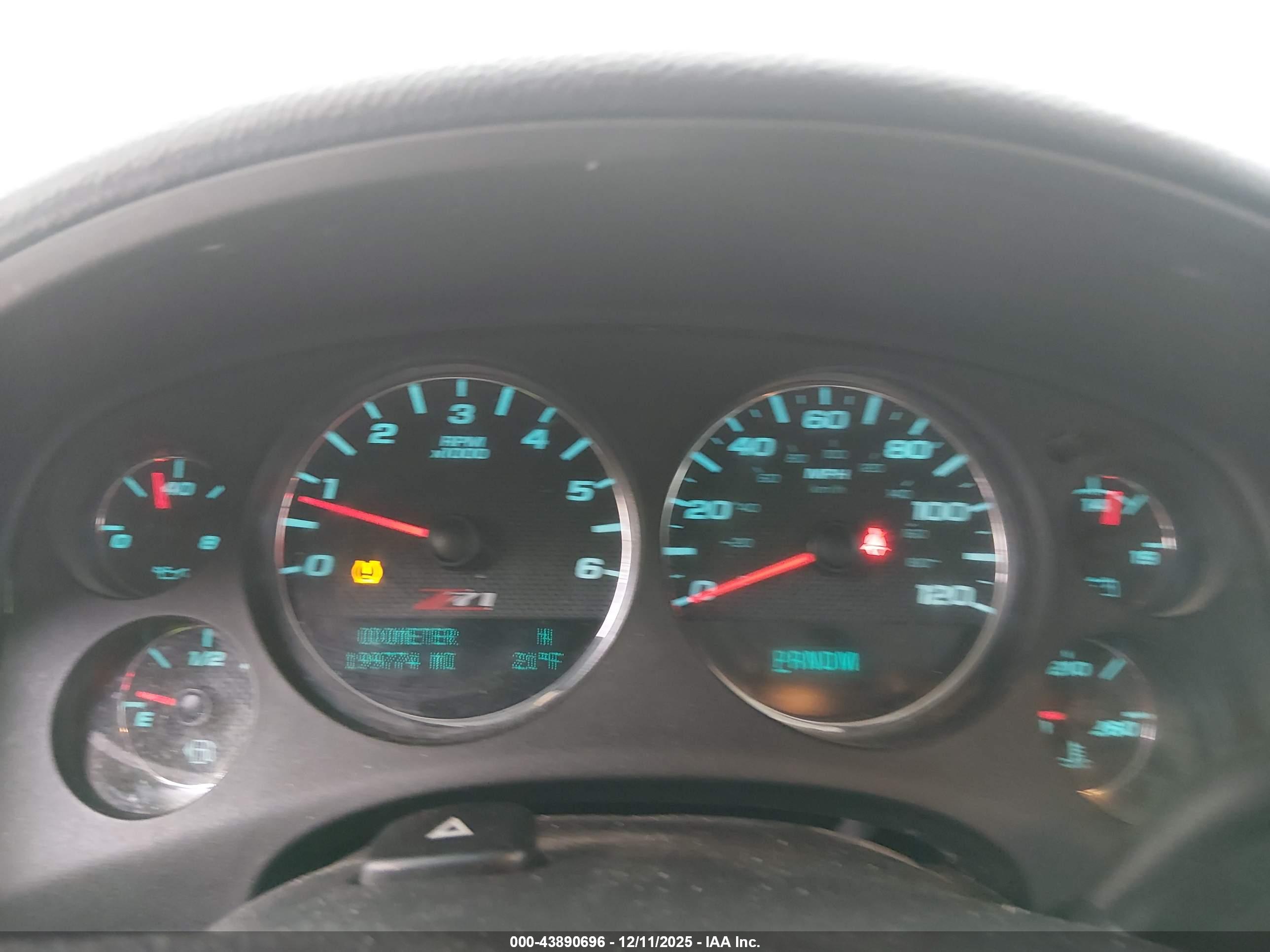 CHEVROLET TAHOE image 7