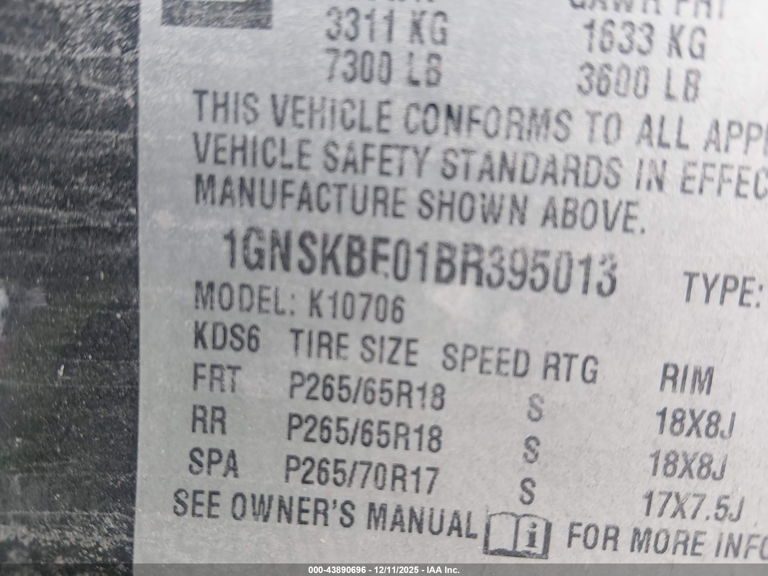CHEVROLET TAHOE image 9