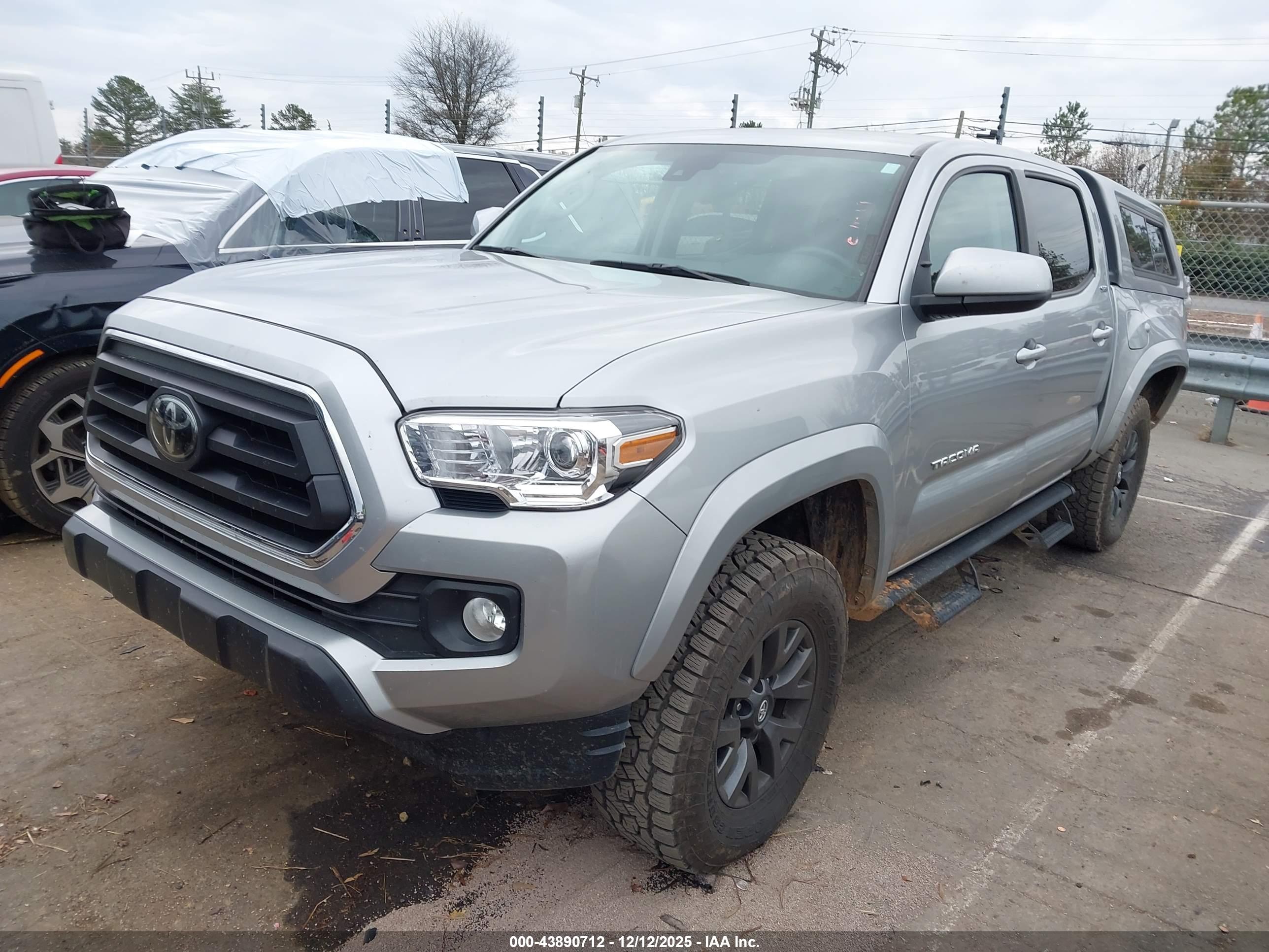 TOYOTA TACOMA image 2