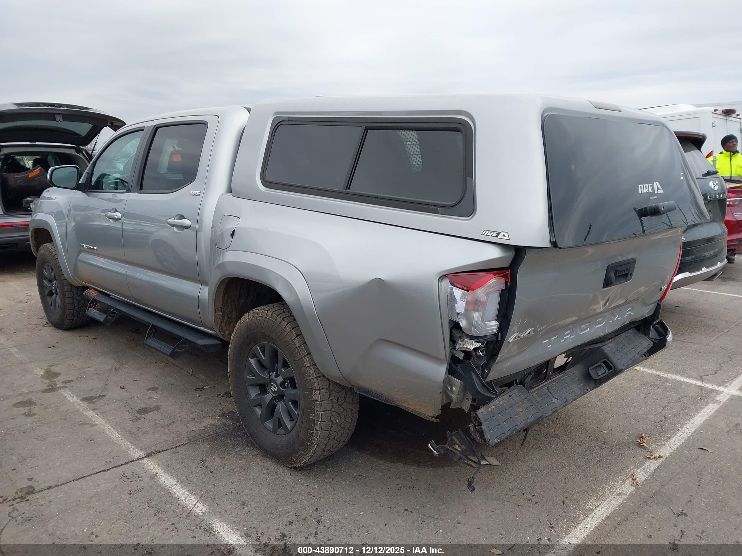 TOYOTA TACOMA image 3