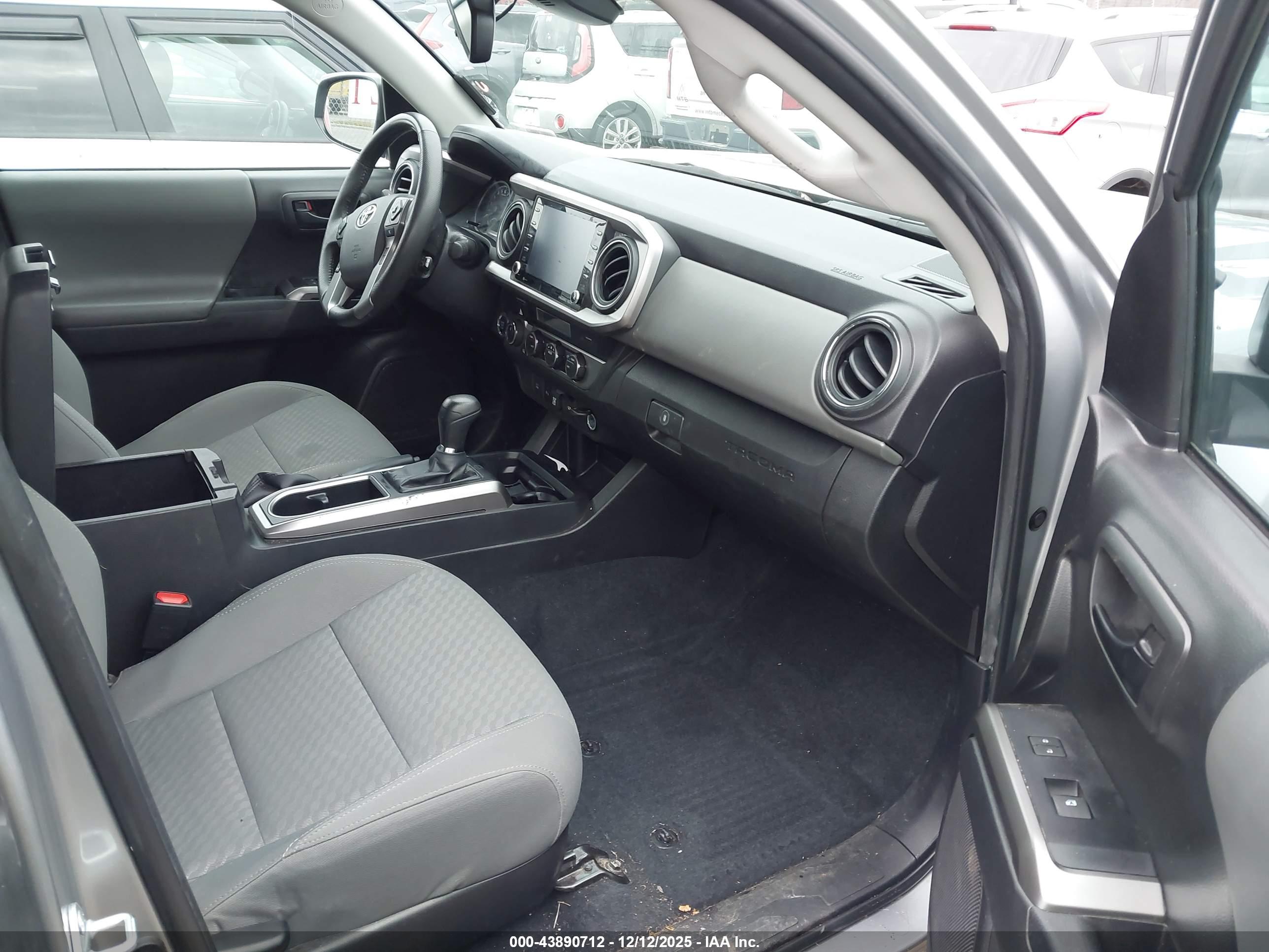TOYOTA TACOMA image 5