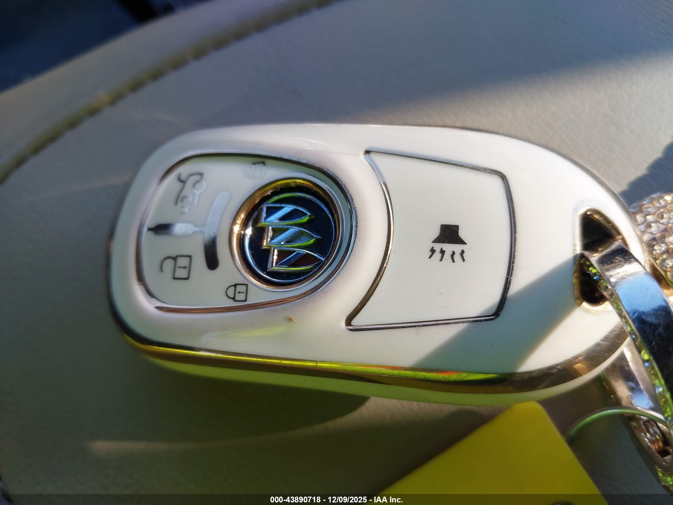 BUICK ENCLAVE image 11