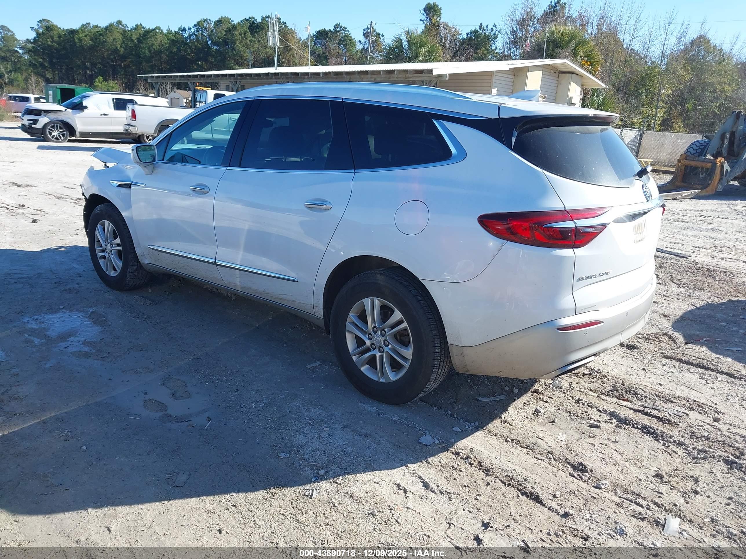 BUICK ENCLAVE image 3