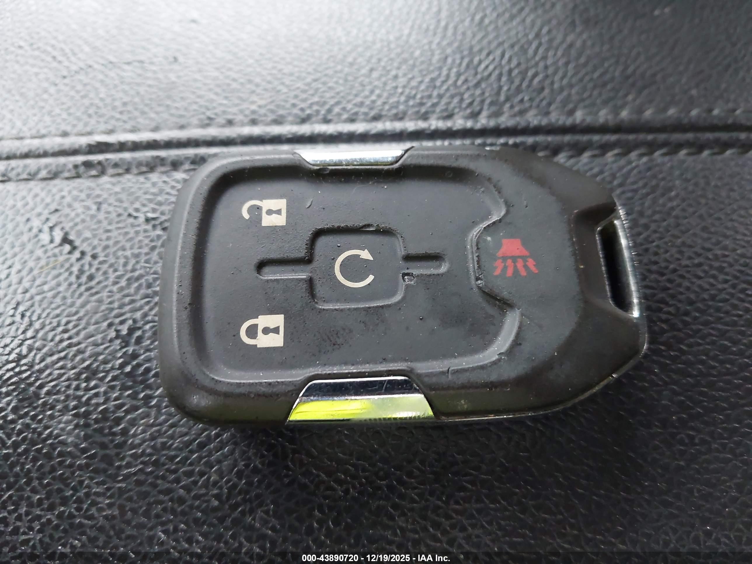 GMC TERRAIN image 11
