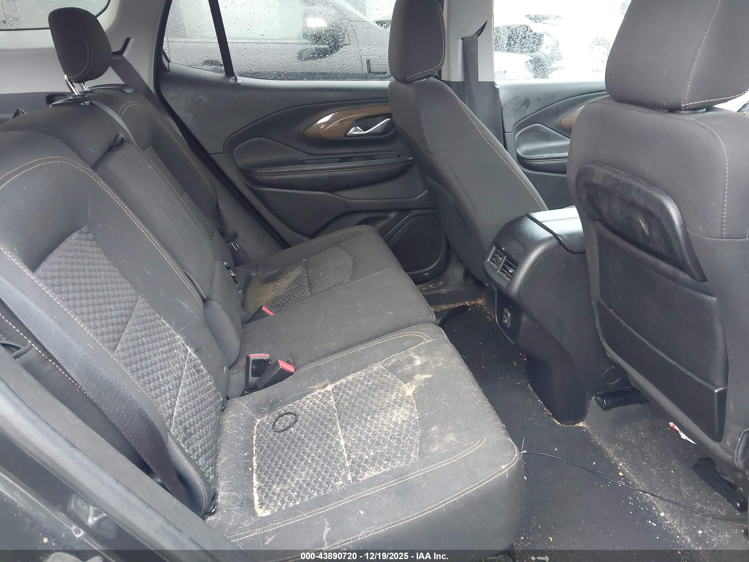GMC TERRAIN image 8