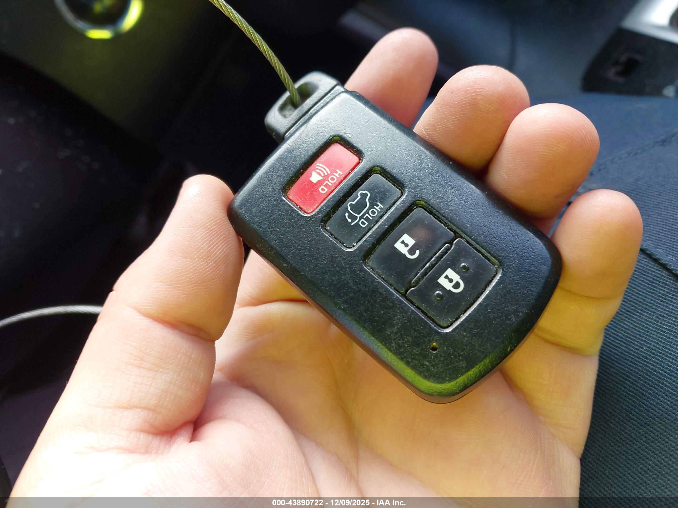 TOYOTA HIGHLANDER image 11