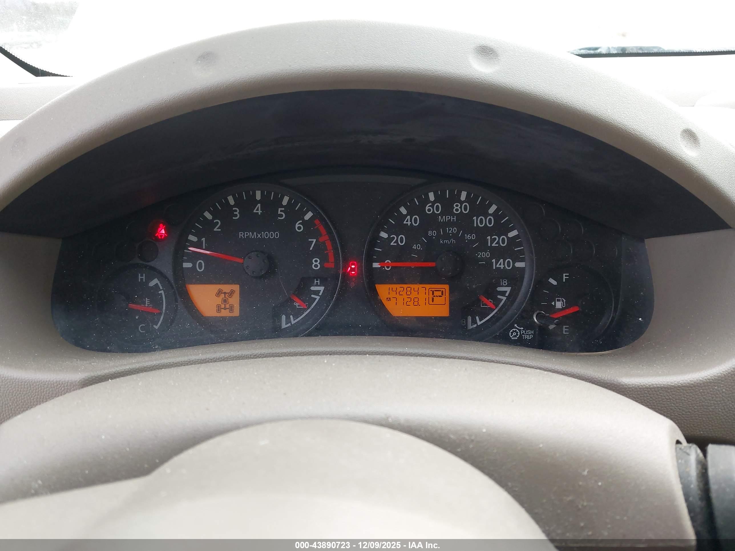 NISSAN FRONTIER image 7