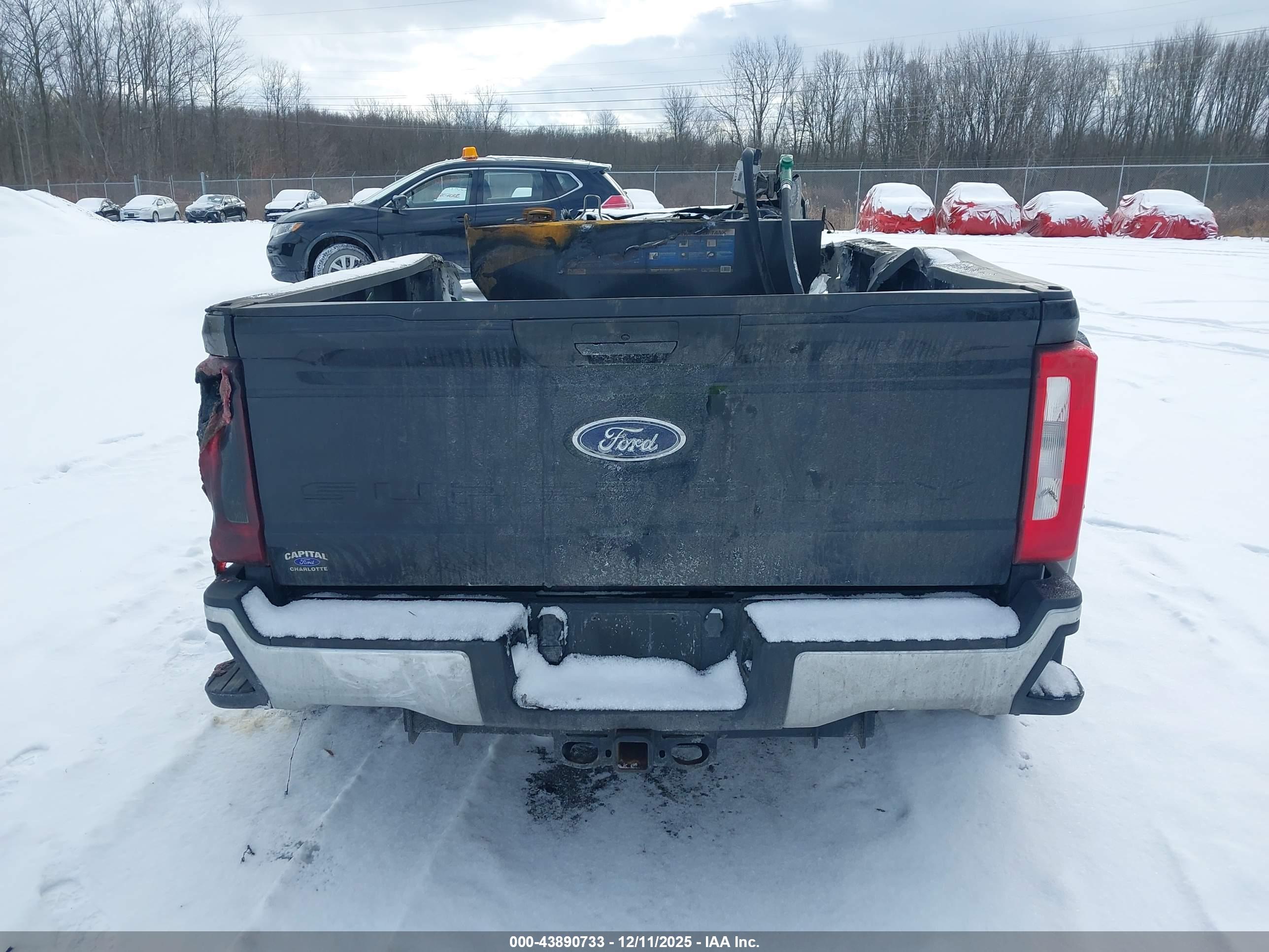 FORD F-350 image 8