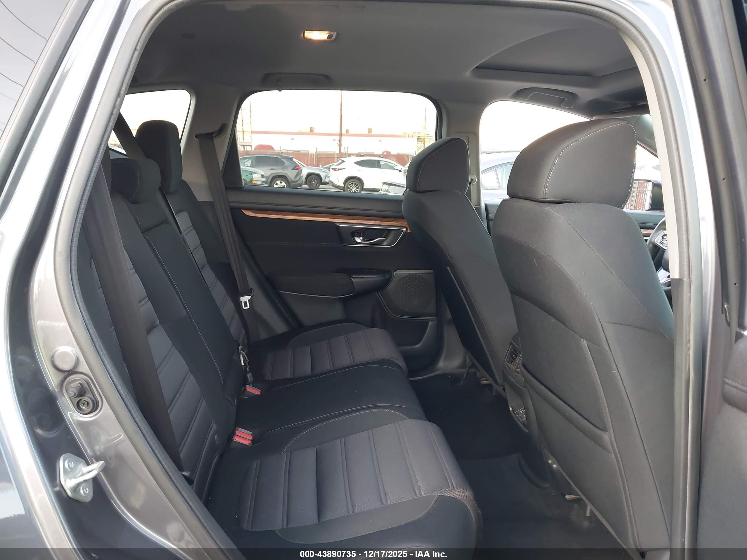 HONDA CR-V image 8