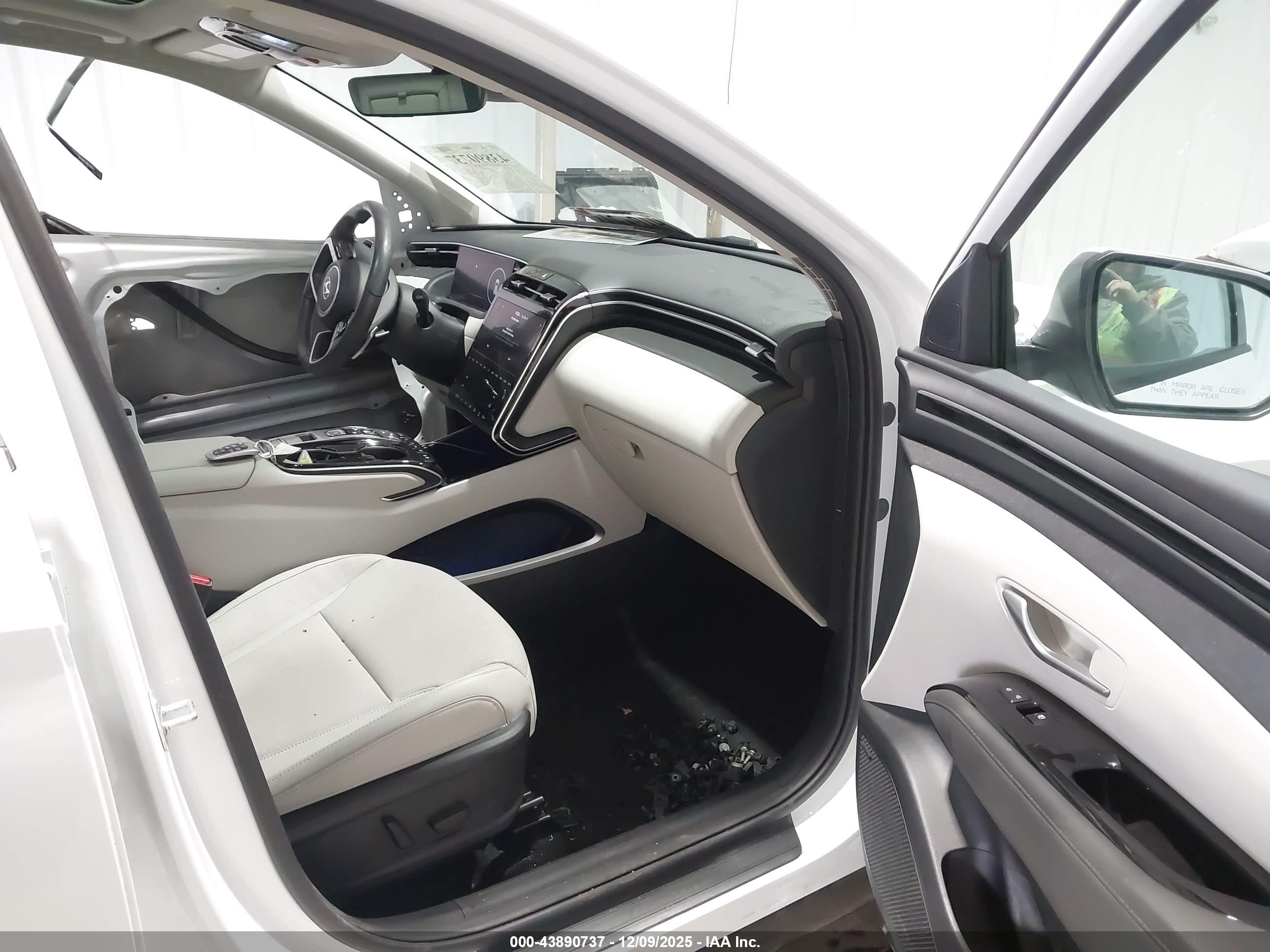 HYUNDAI TUCSON image 5
