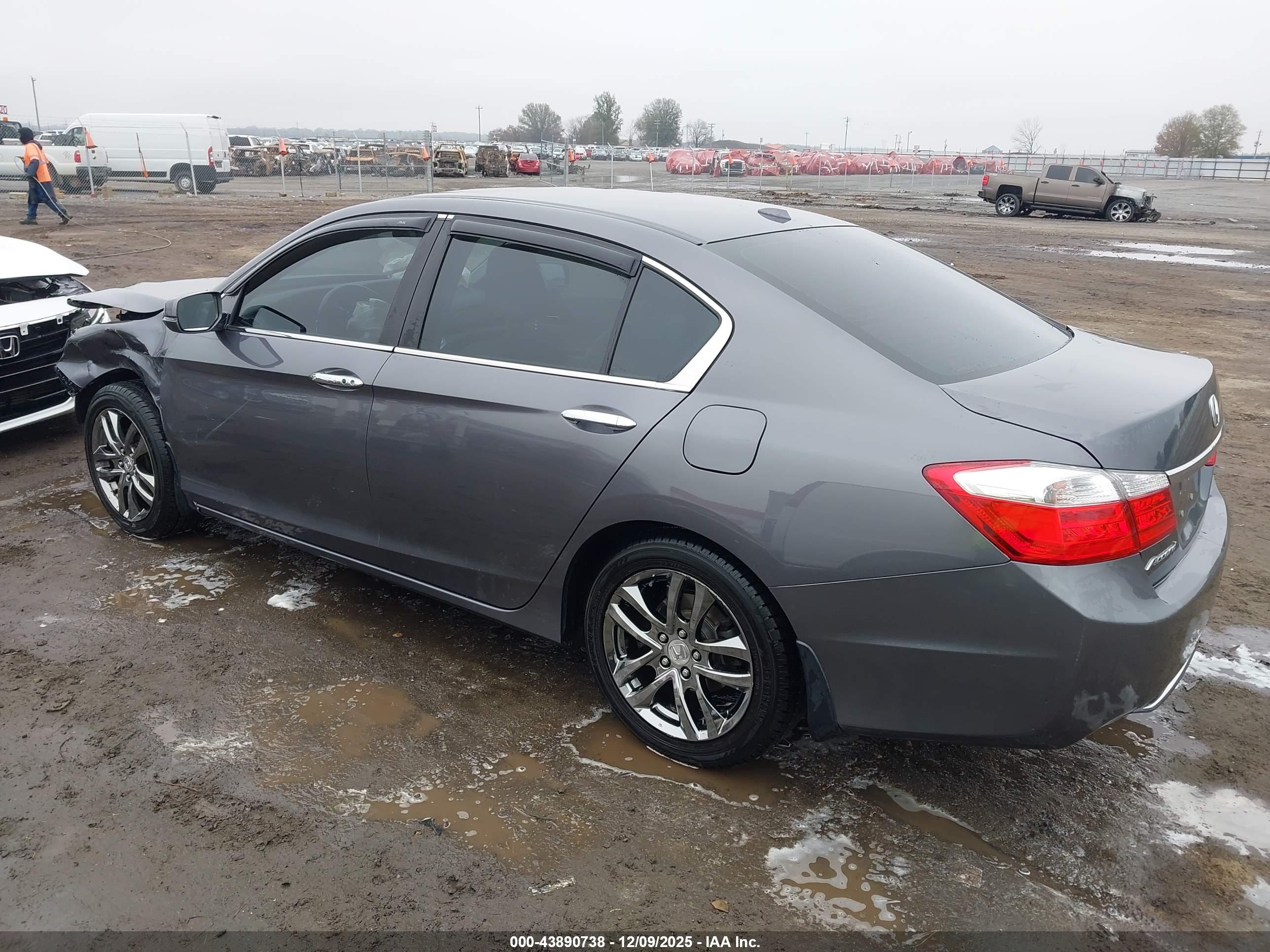 HONDA ACCORD image 3