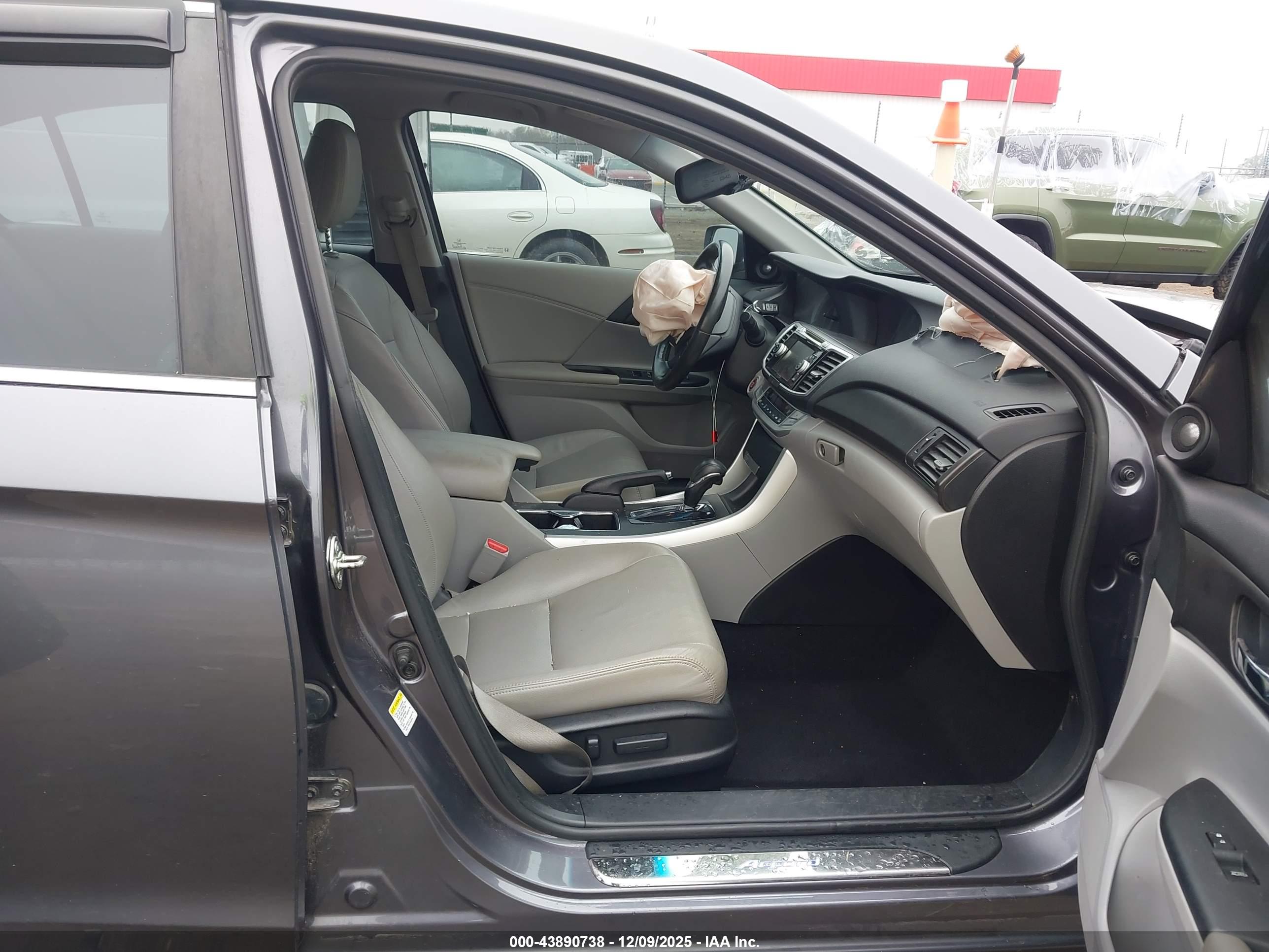 HONDA ACCORD image 5