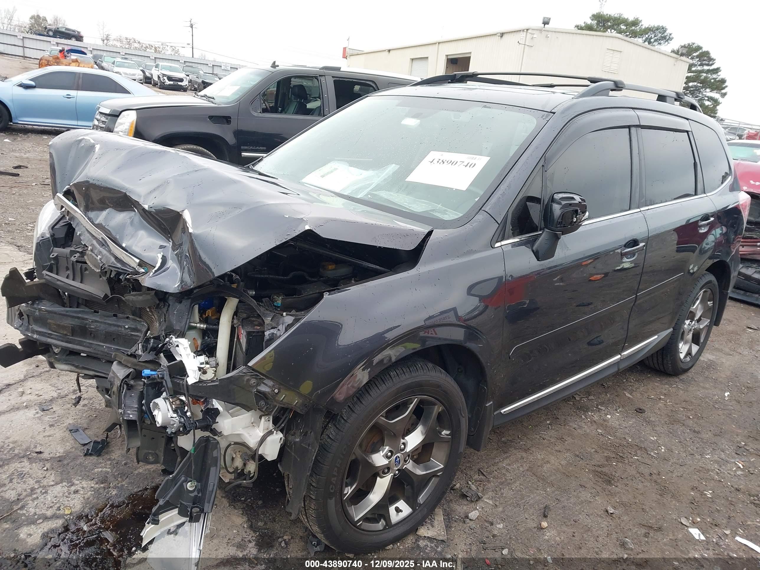 SUBARU FORESTER image 2