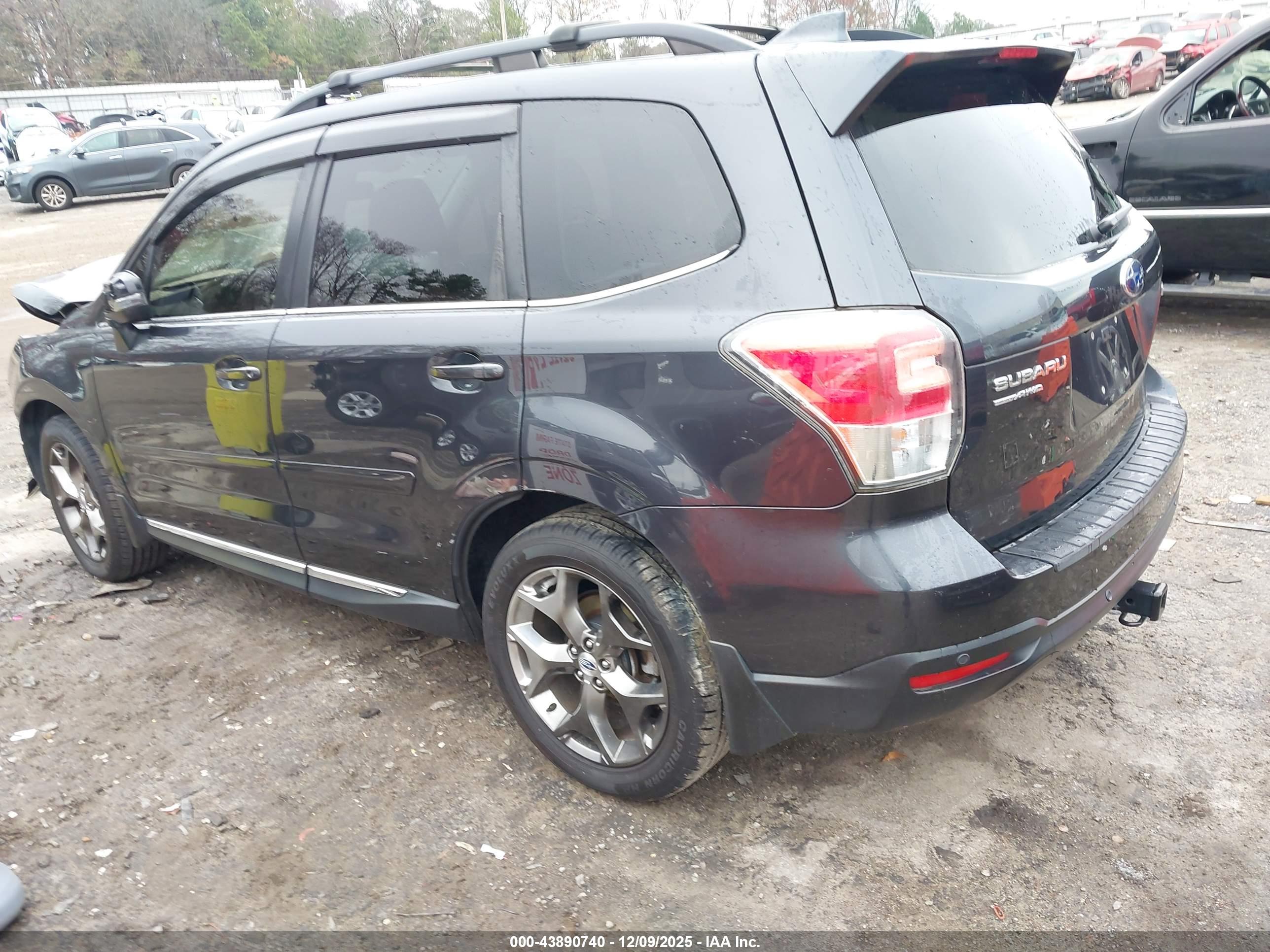 SUBARU FORESTER image 3