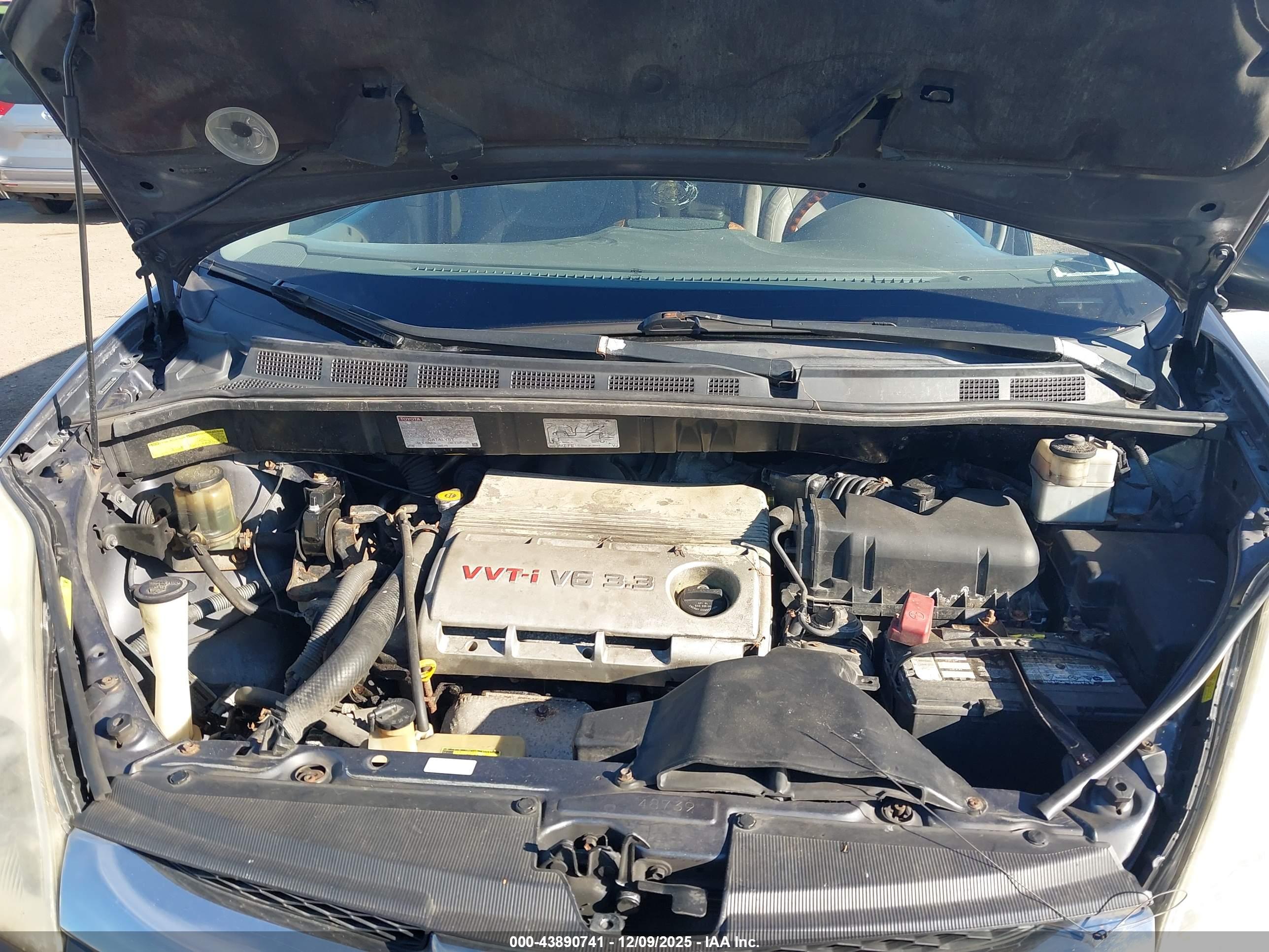 TOYOTA SIENNA image 10