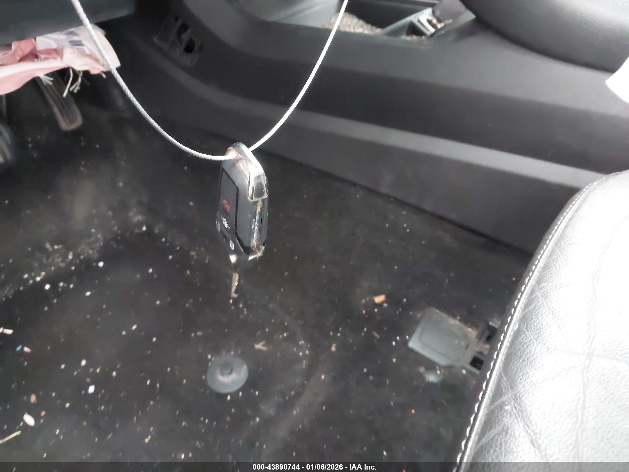 FORD FUSION image 11
