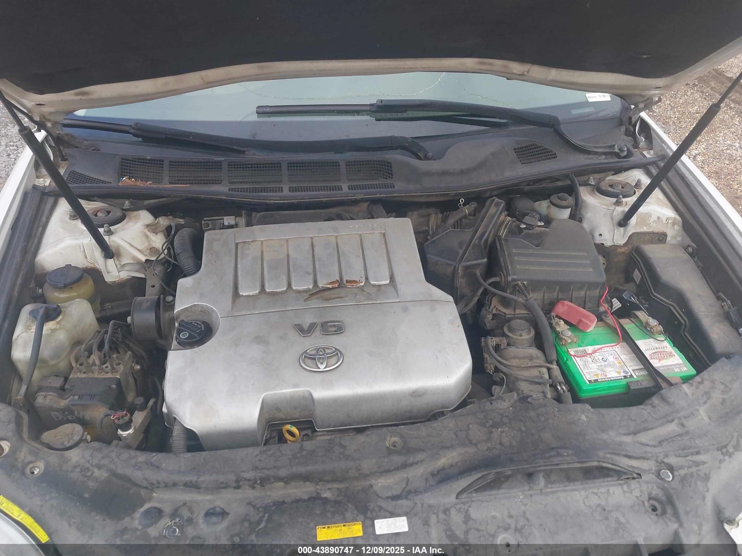 TOYOTA AVALON image 10