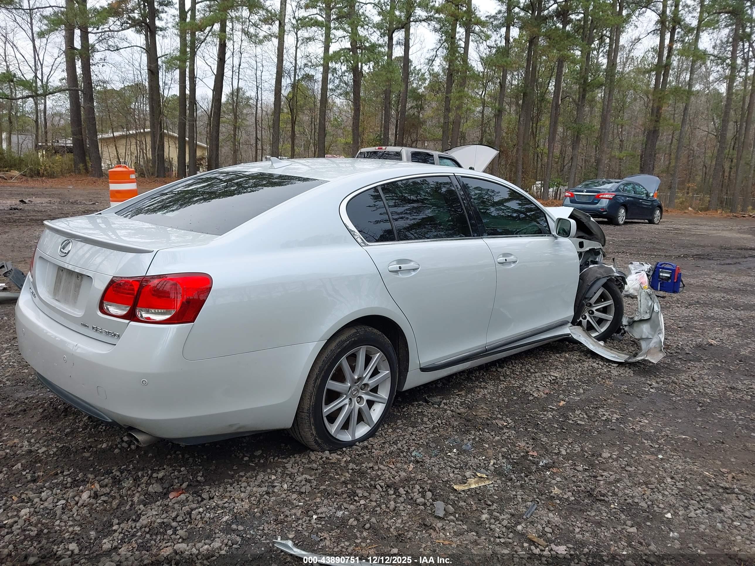 LEXUS GS image 4