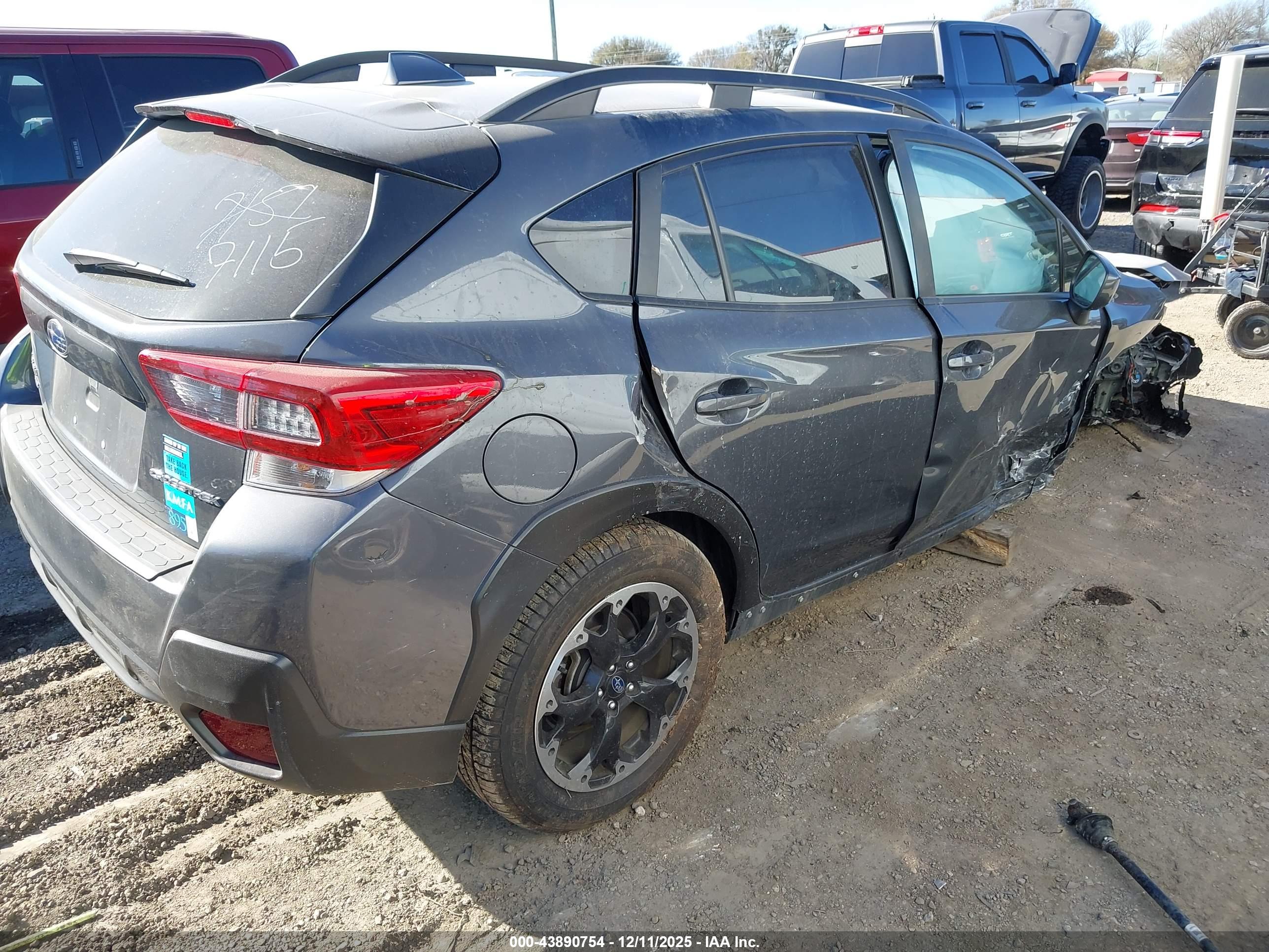 SUBARU CROSSTREK image 4