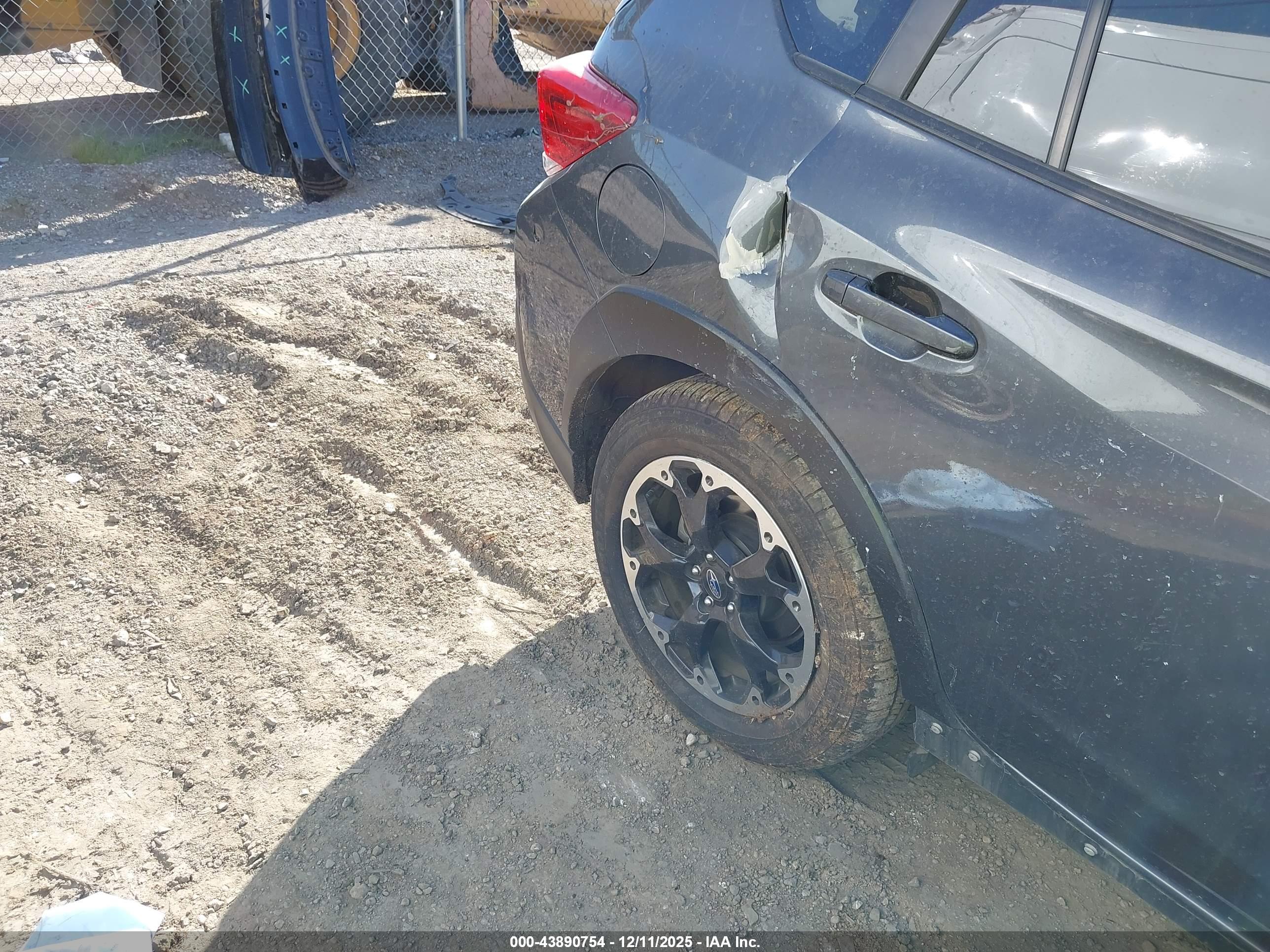 SUBARU CROSSTREK image 6