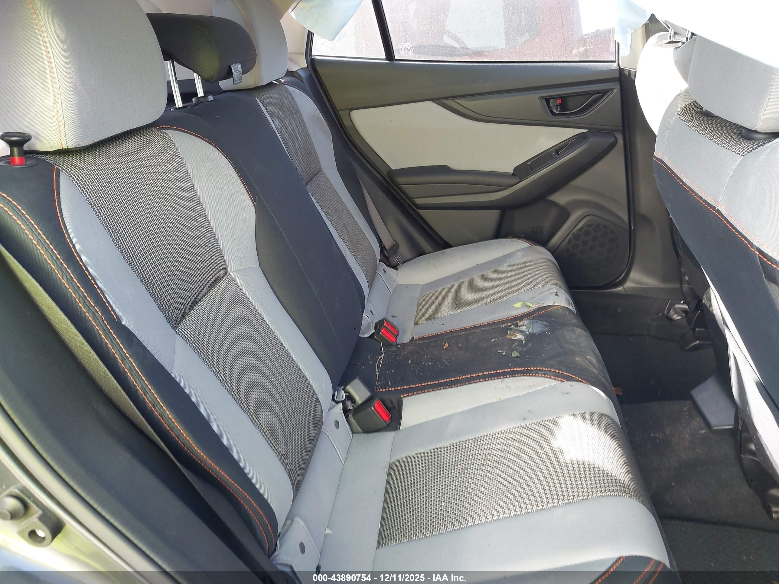SUBARU CROSSTREK image 8