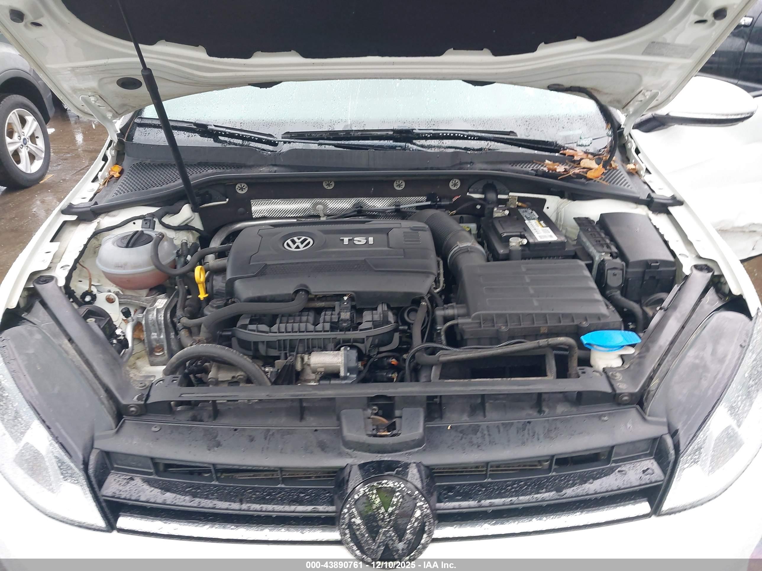 VOLKSWAGEN GOLF image 10