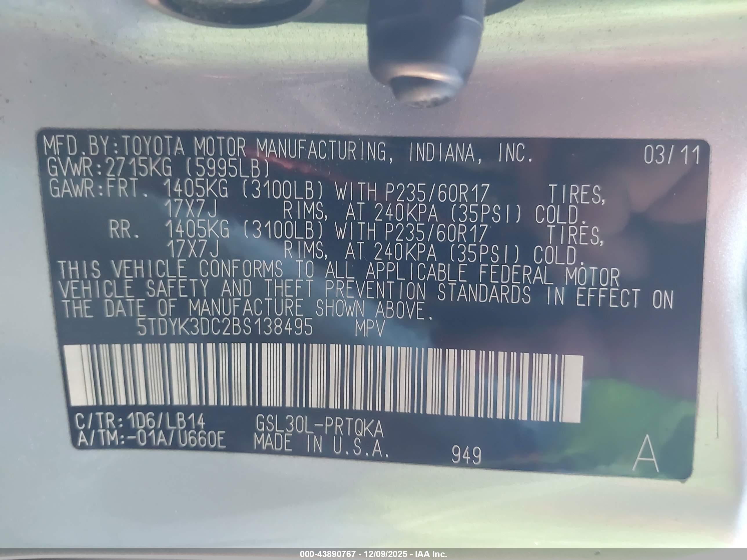 TOYOTA SIENNA image 9