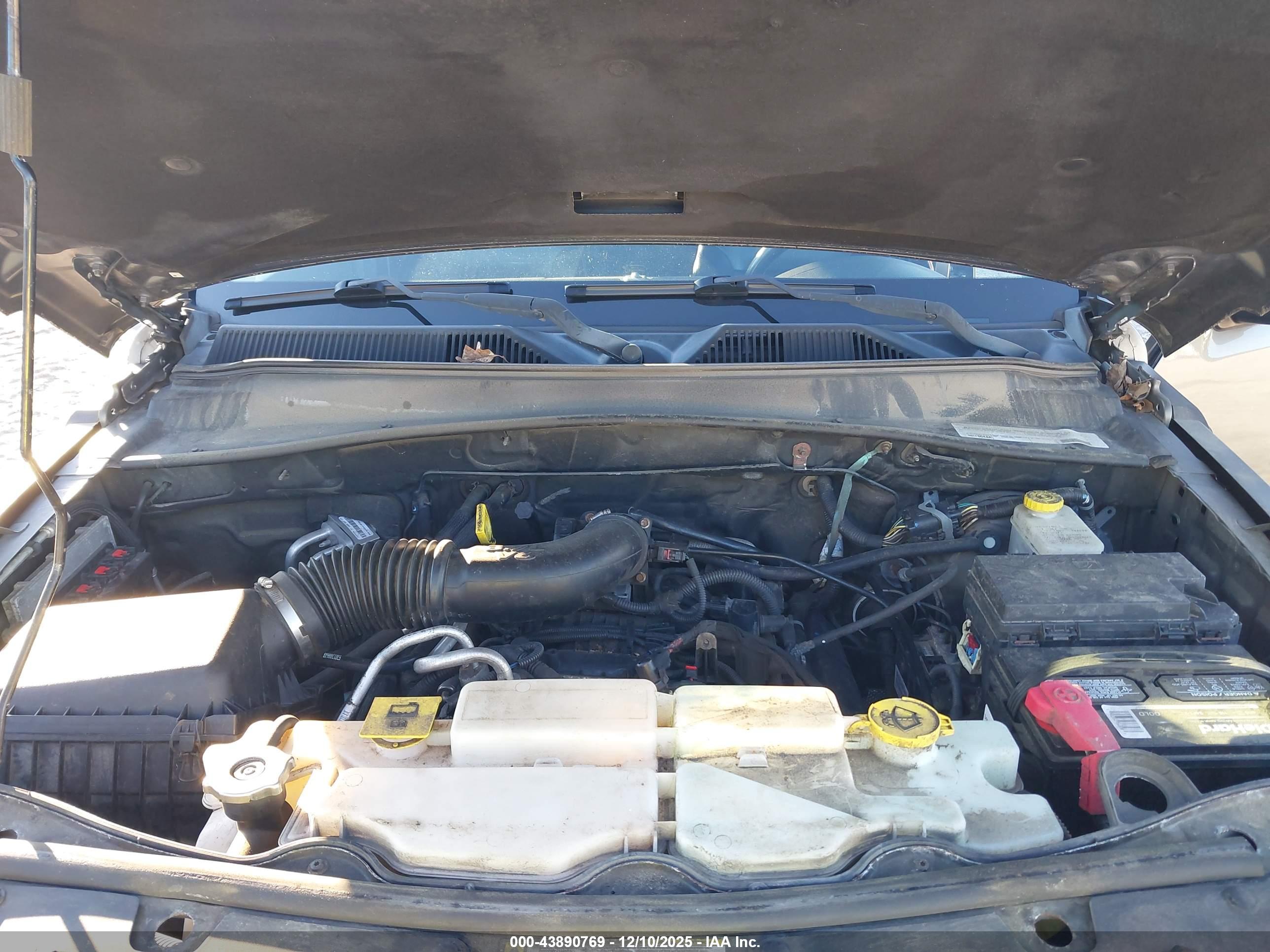 JEEP LIBERTY image 10