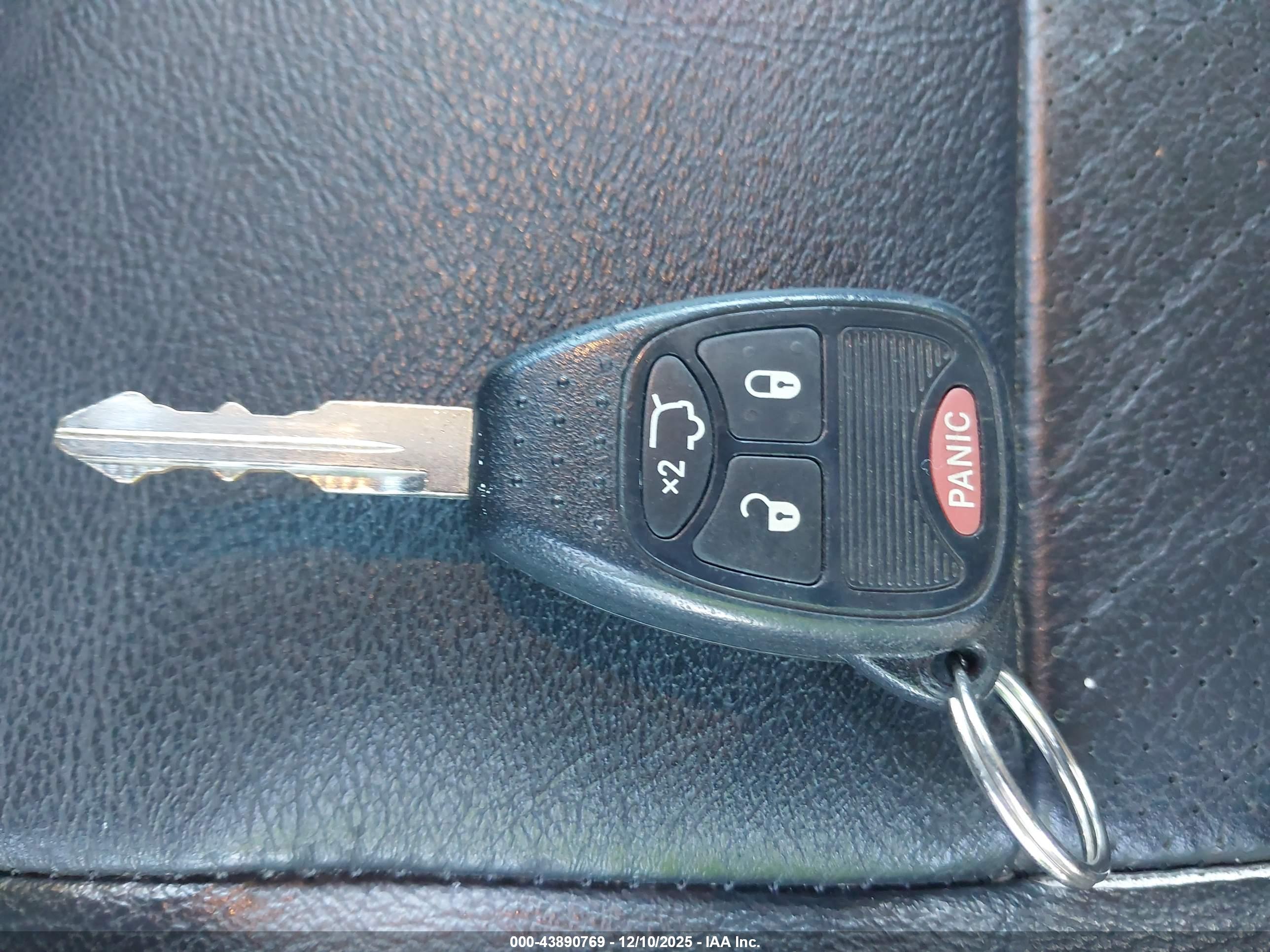 JEEP LIBERTY image 11