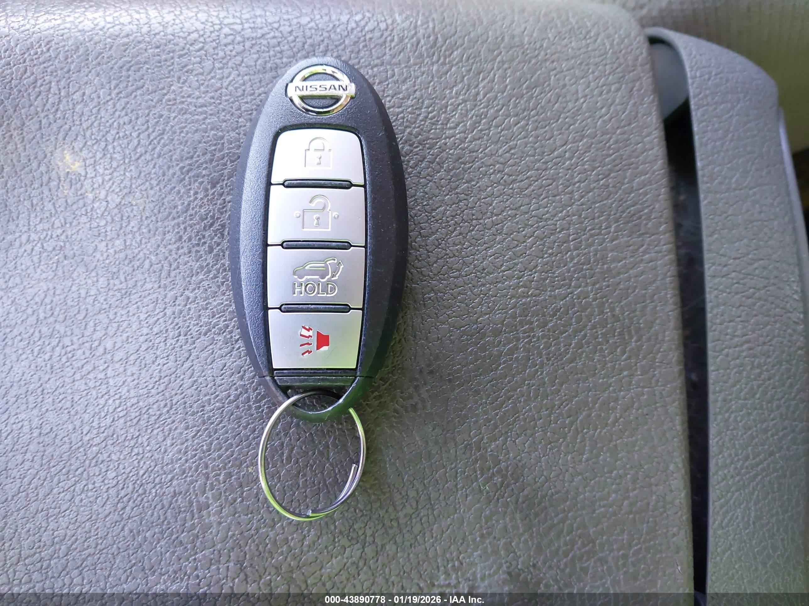 NISSAN ROGUE image 11