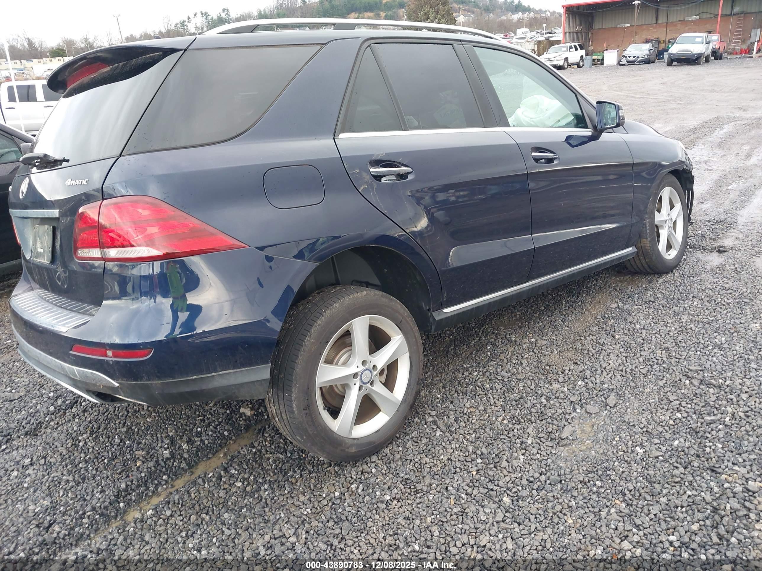 MERCEDES-BENZ GLE image 4