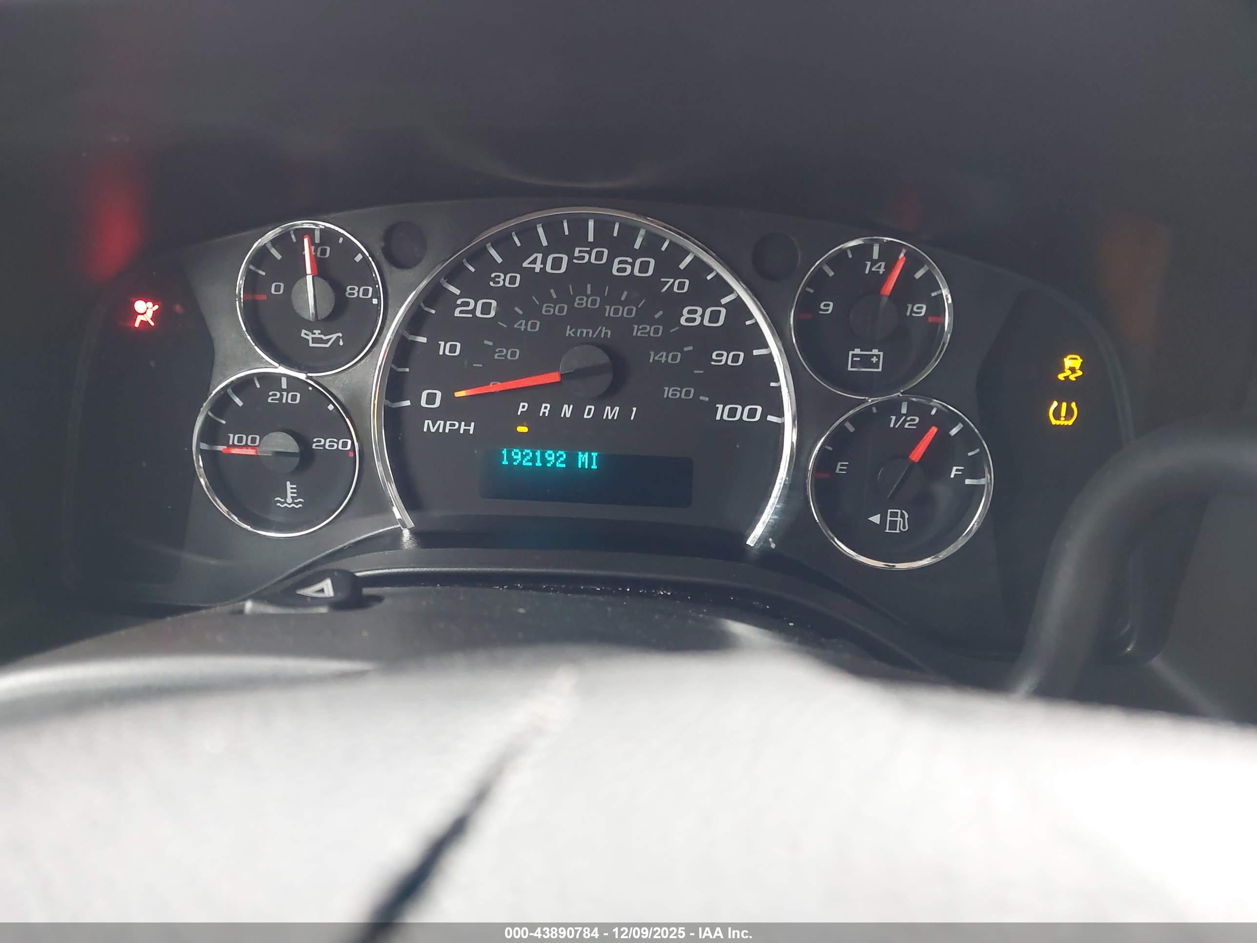 CHEVROLET EXPRESS image 7
