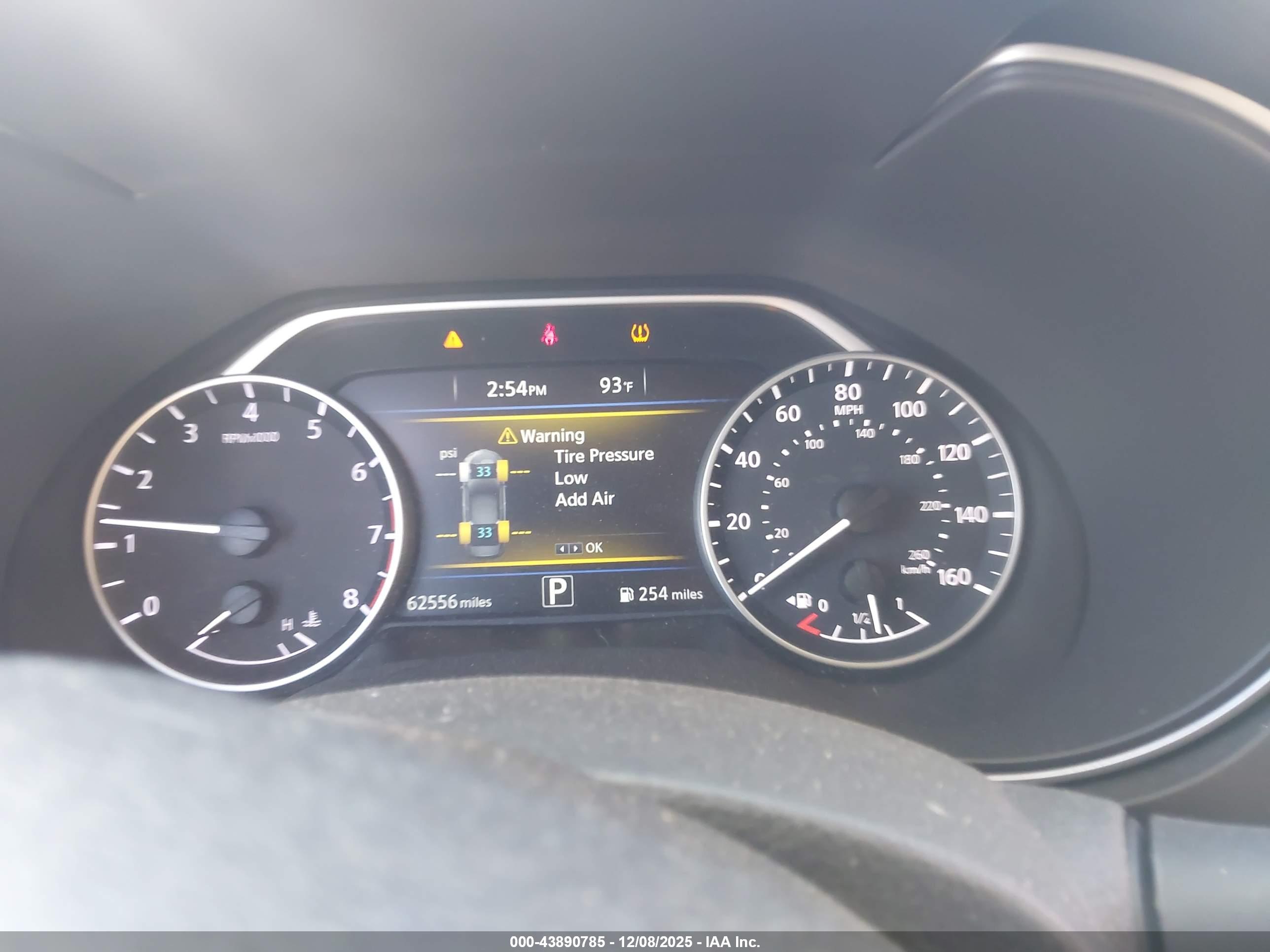NISSAN MAXIMA image 7