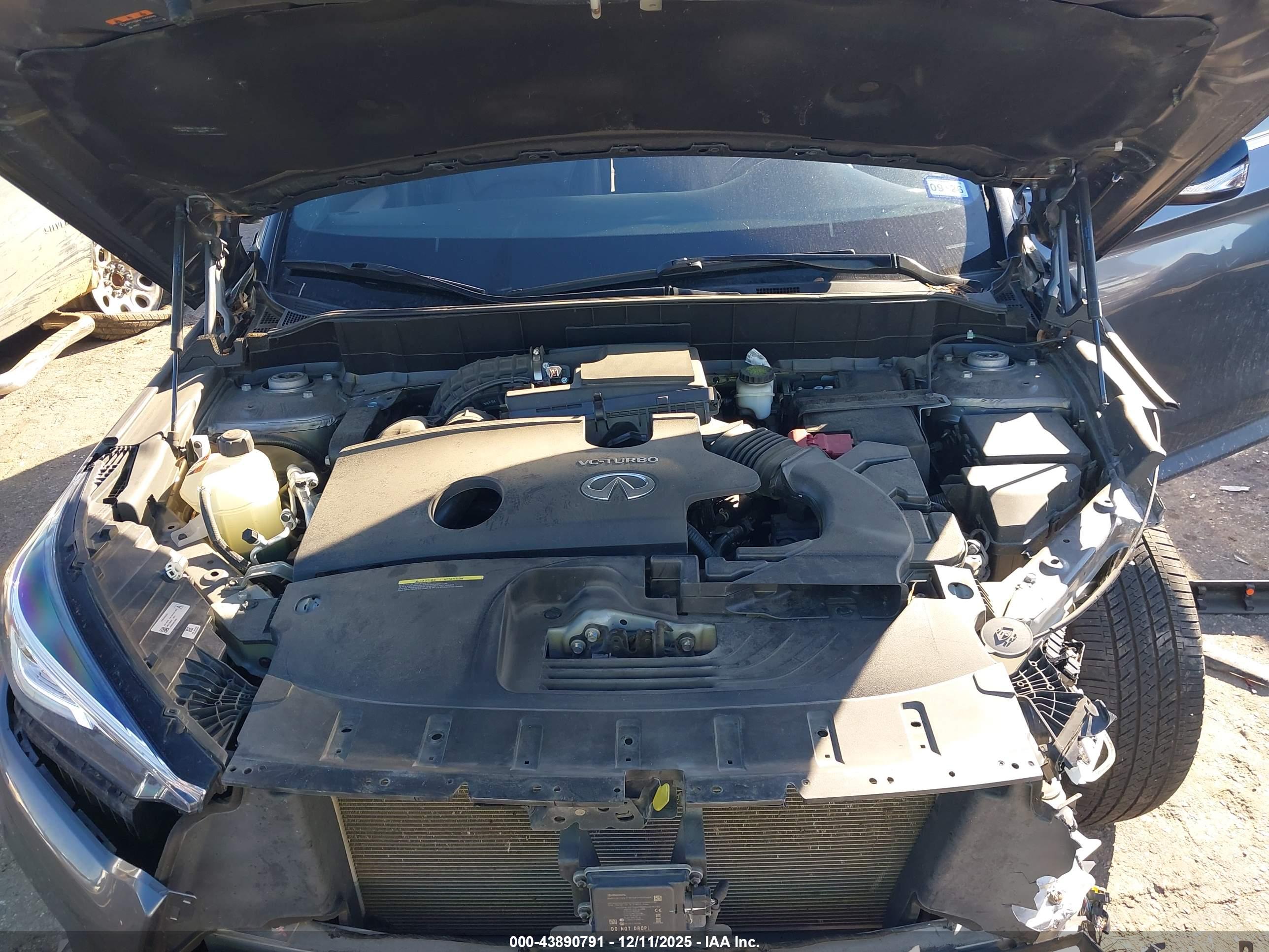 INFINITI QX50 image 10