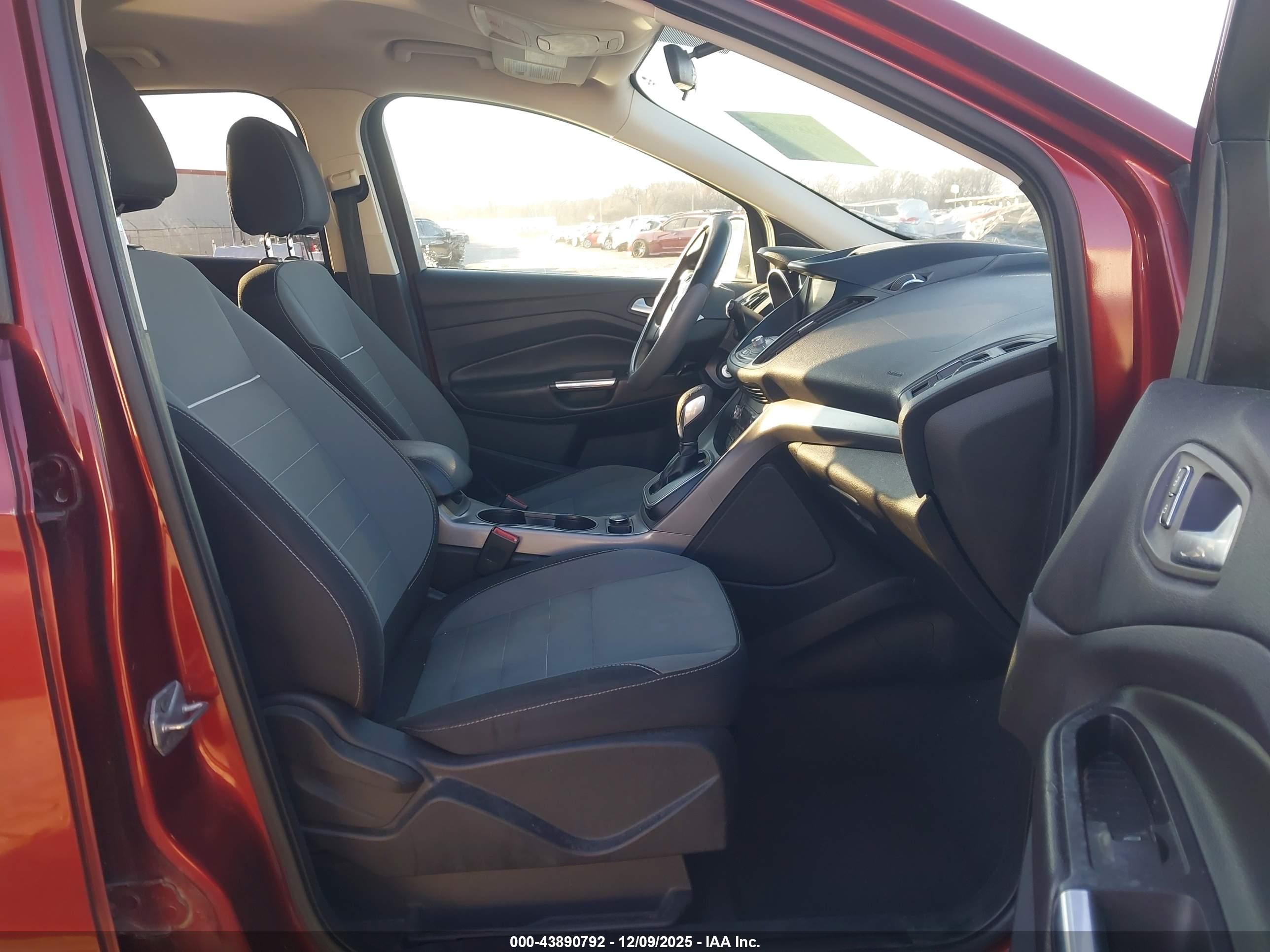 FORD ESCAPE image 5