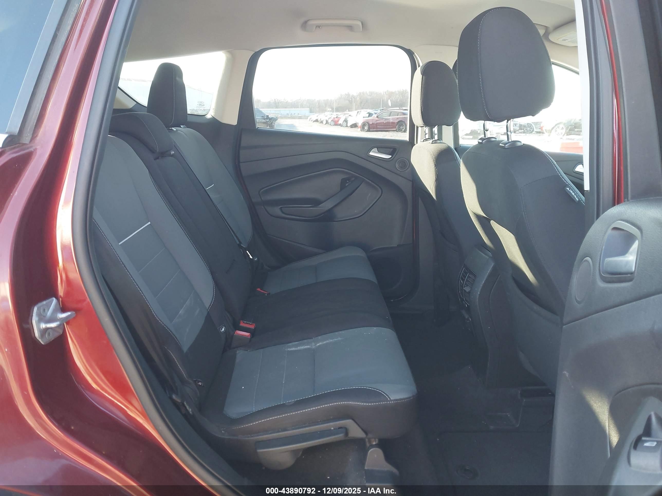 FORD ESCAPE image 8