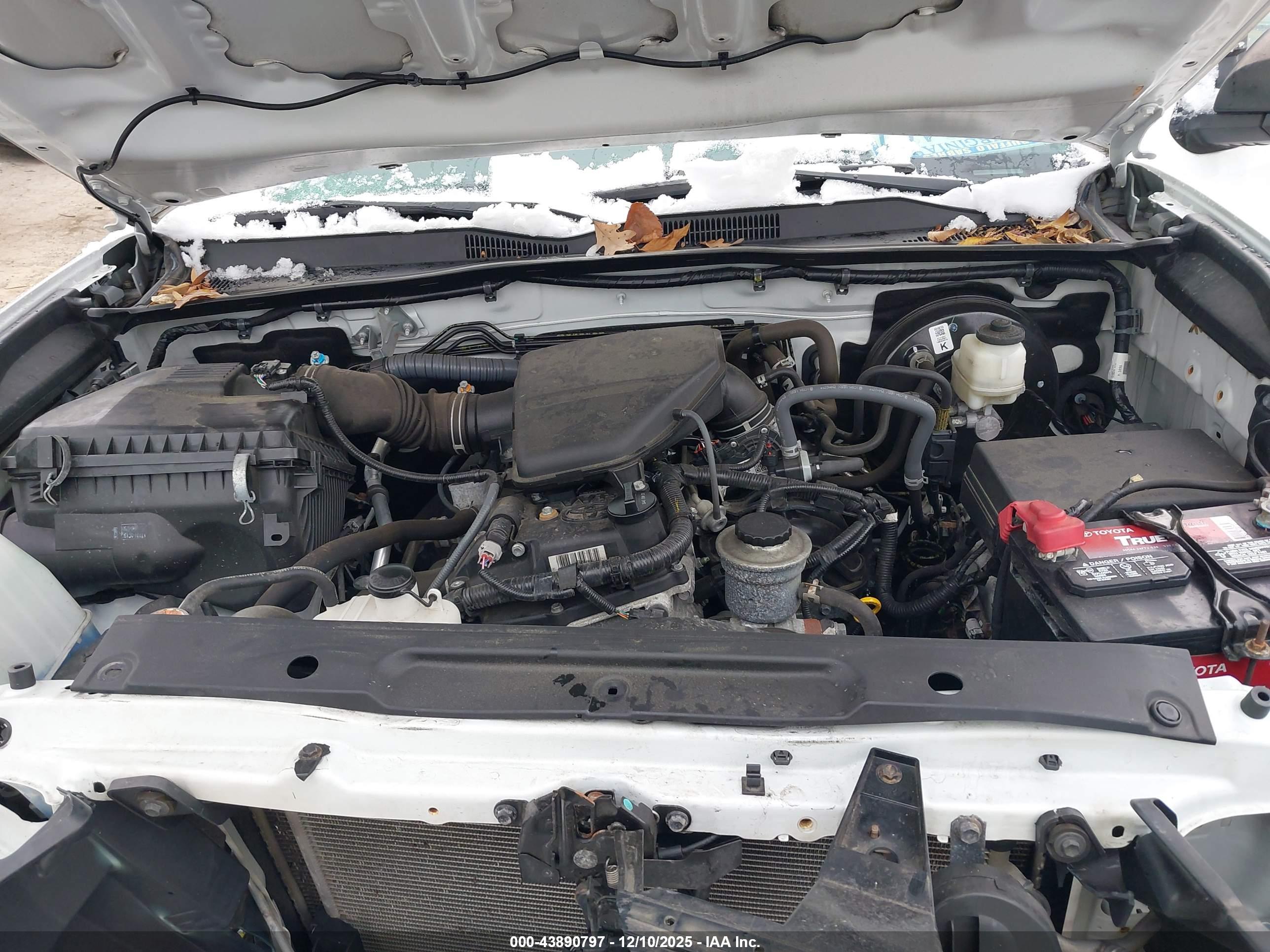 TOYOTA TACOMA image 10
