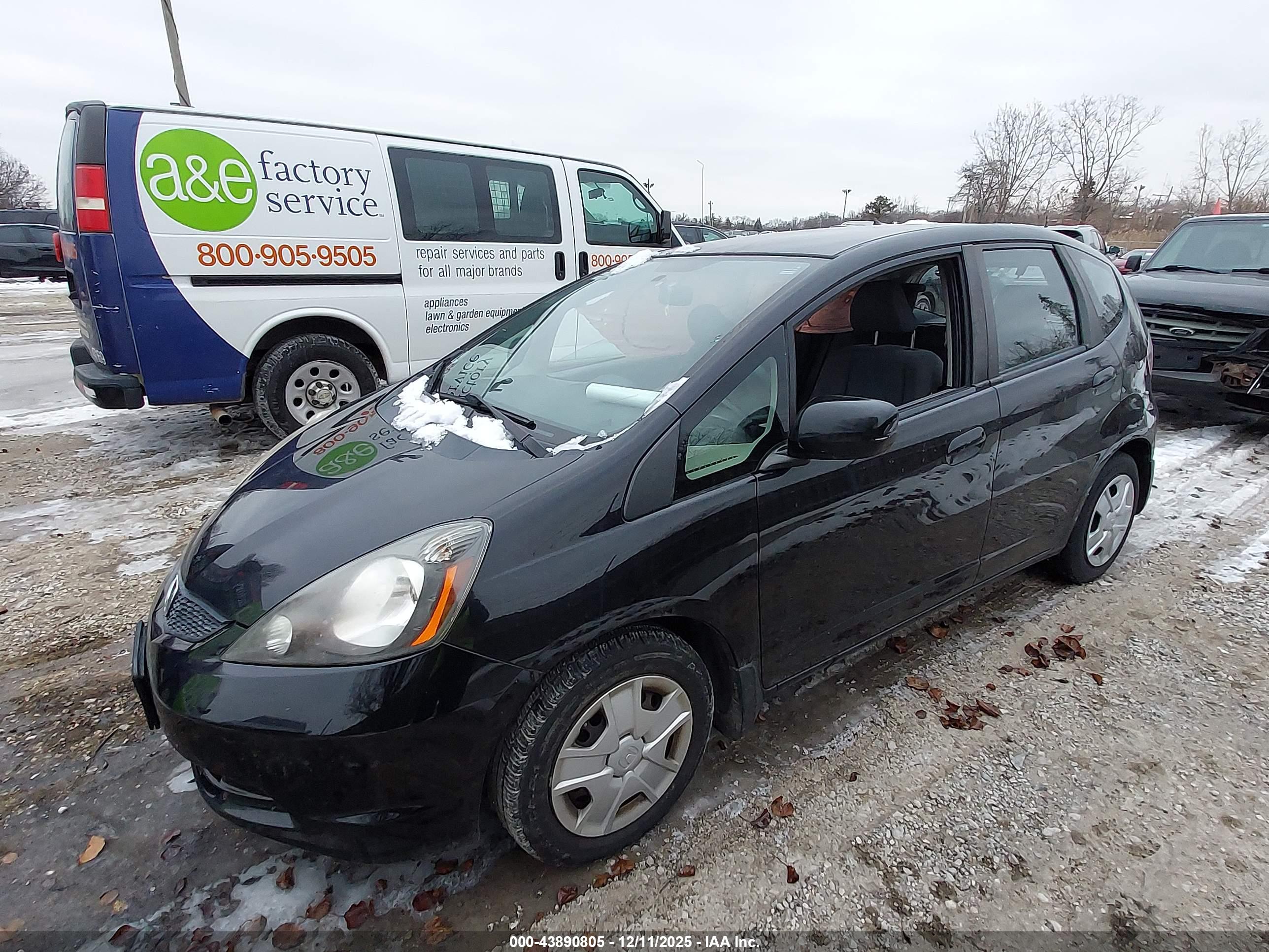 HONDA FIT image 2