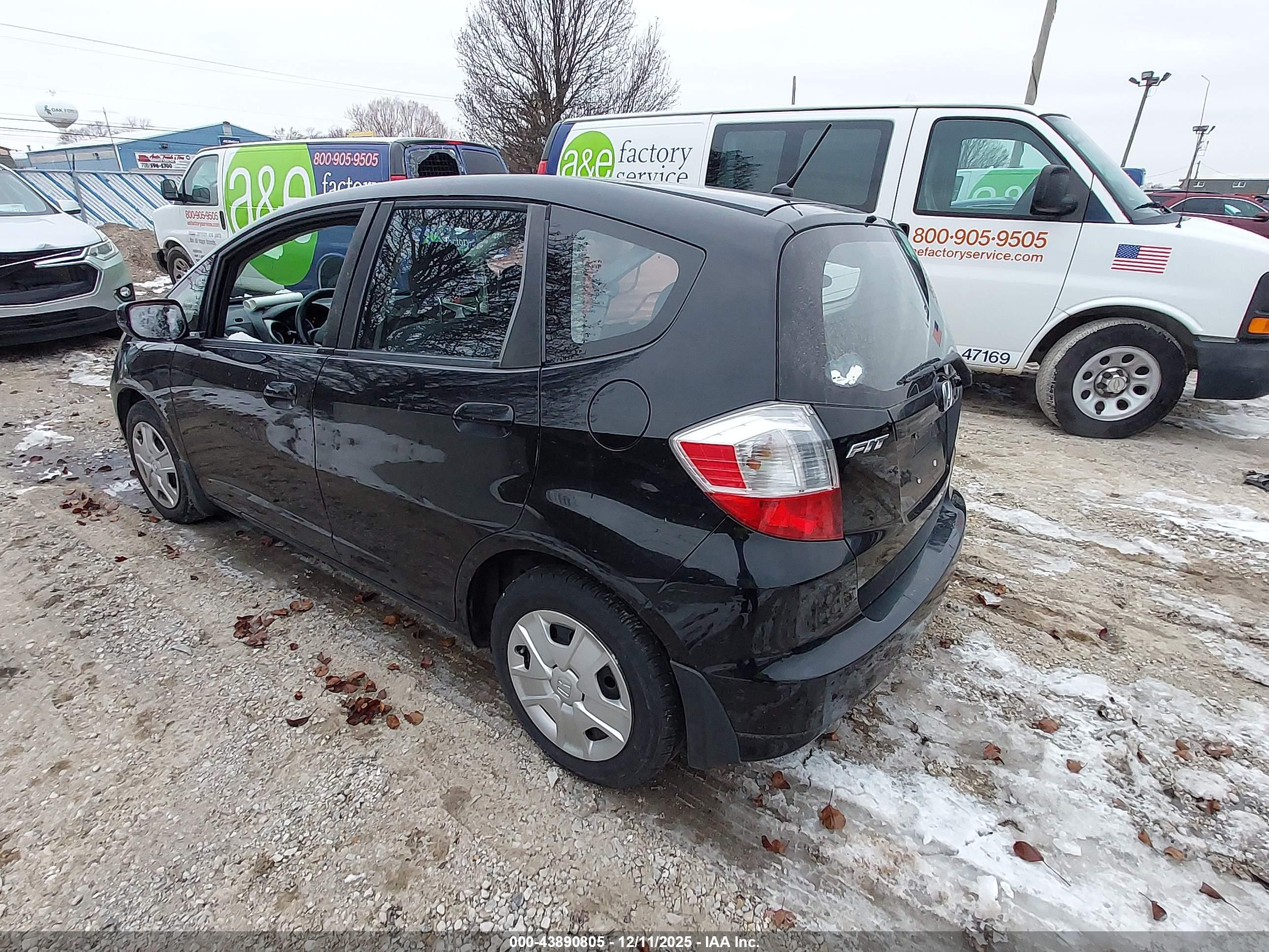HONDA FIT image 3