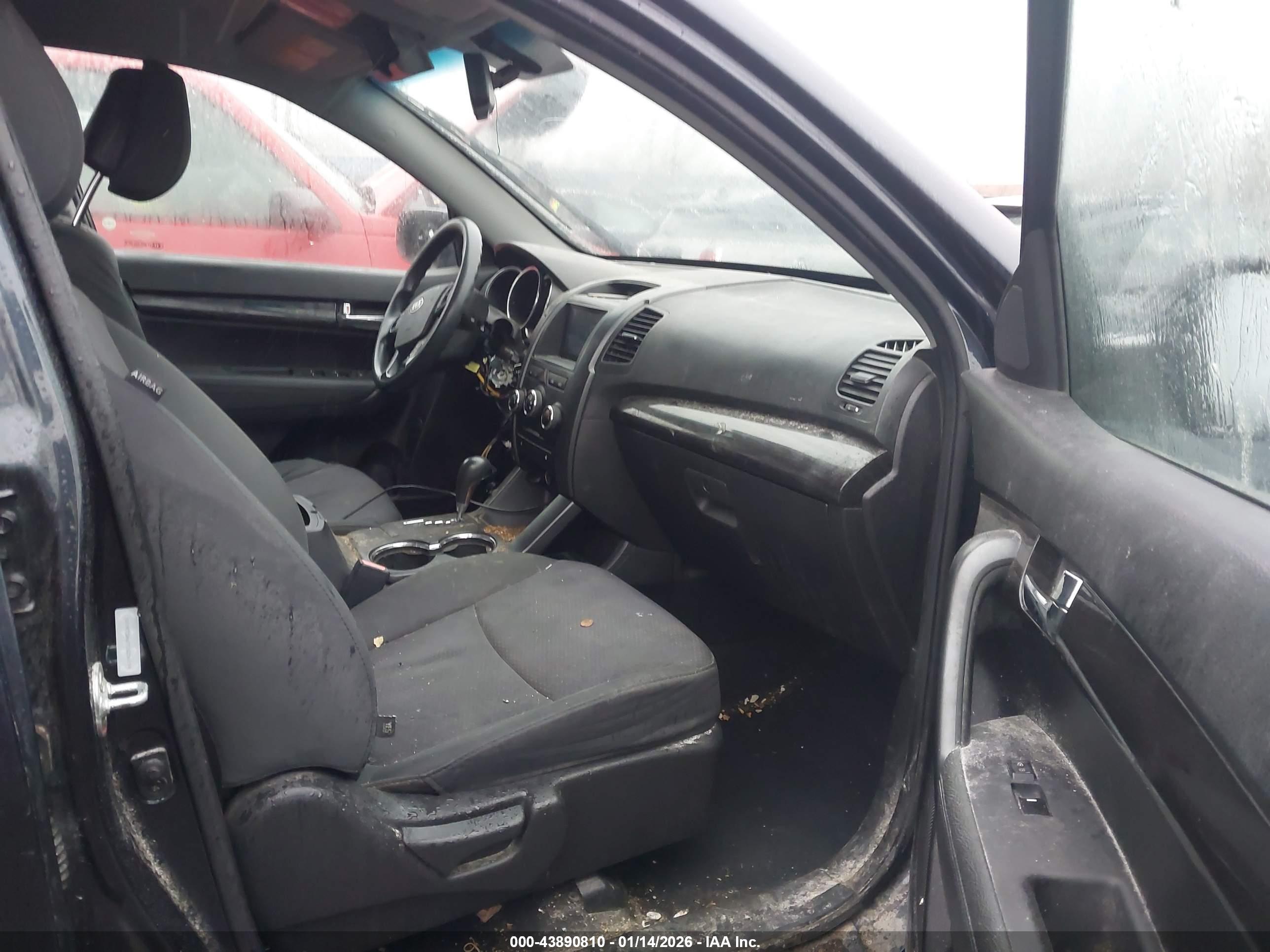 KIA SORENTO image 5