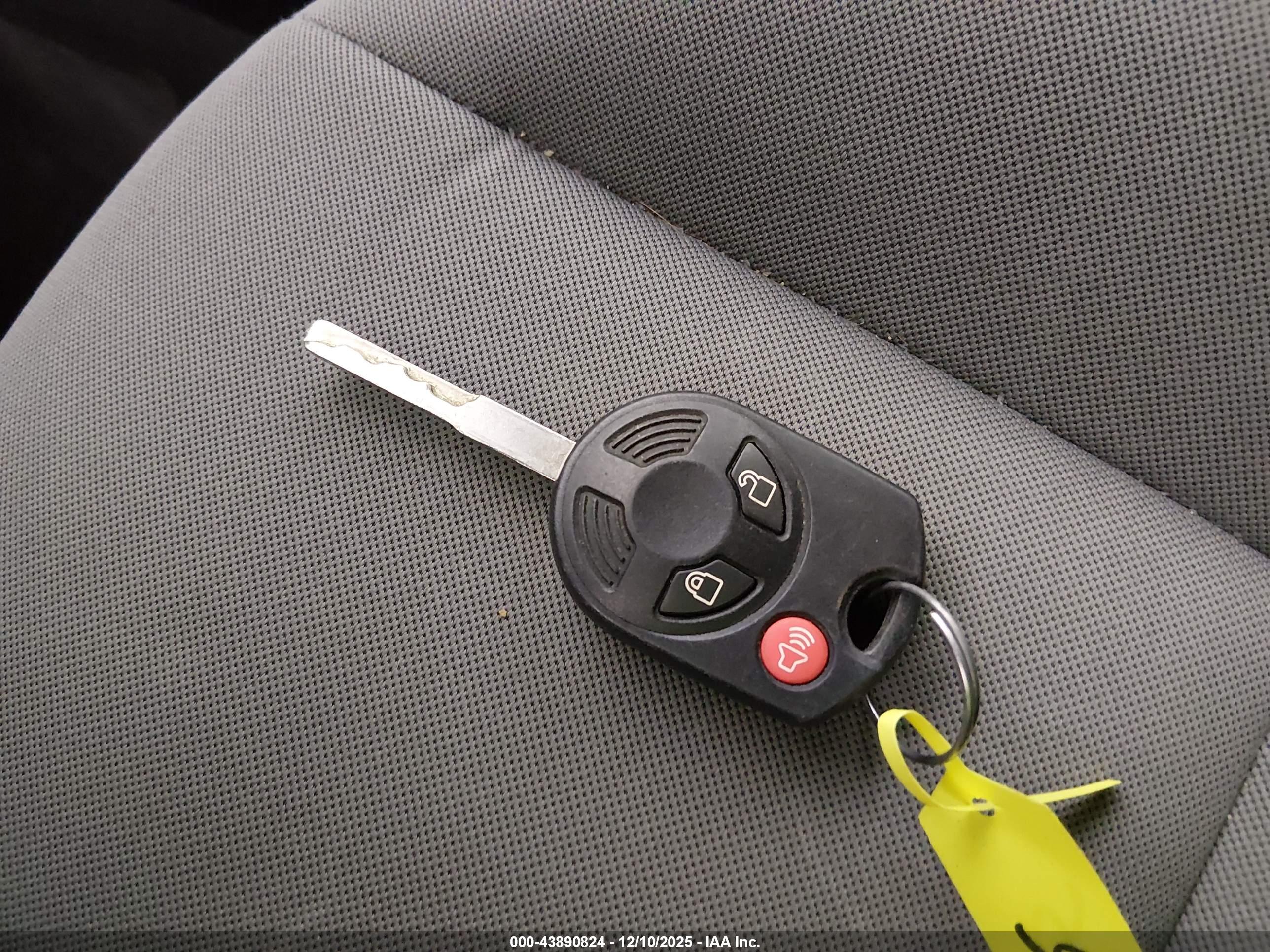 FORD ESCAPE image 11