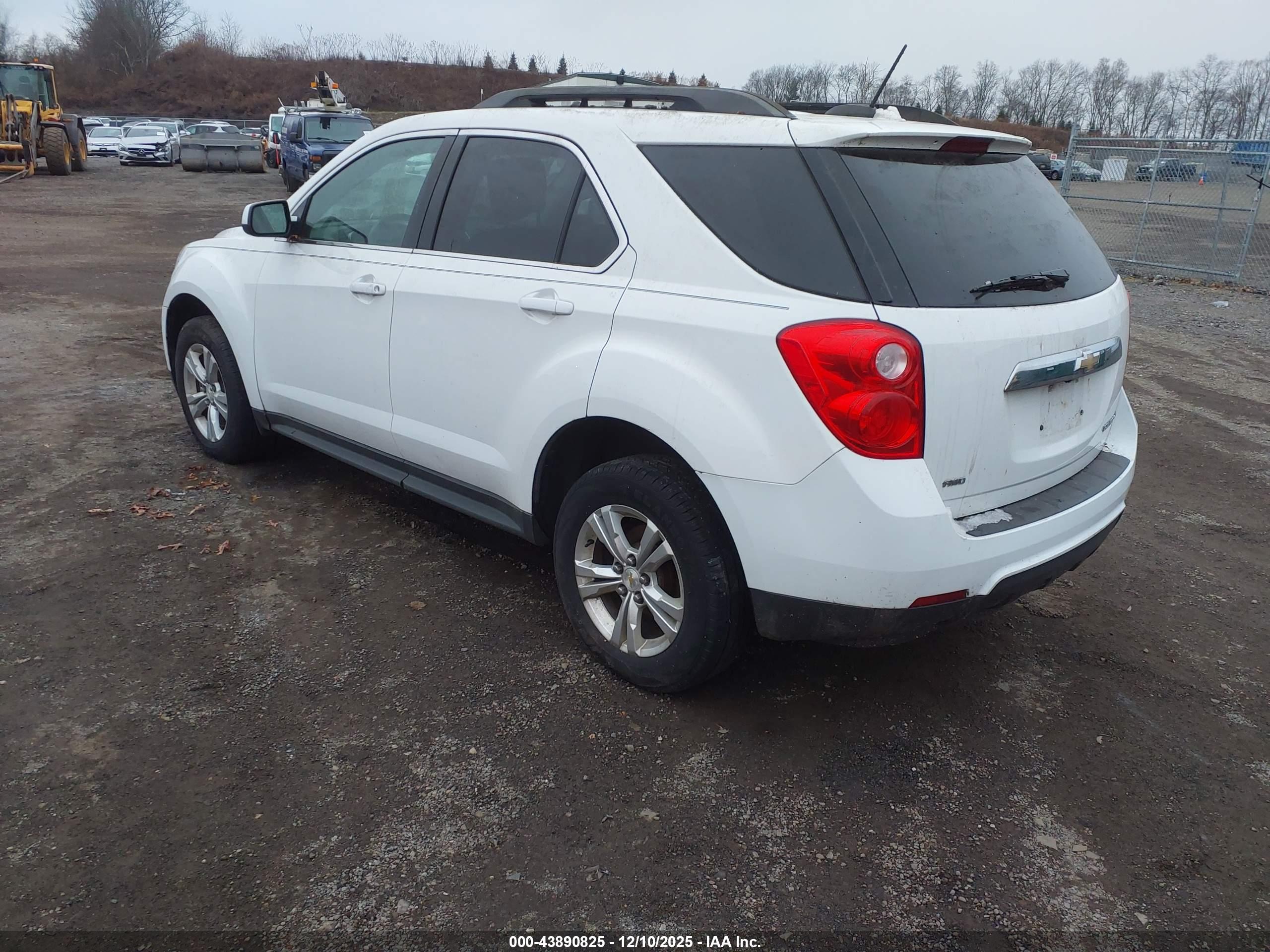 CHEVROLET EQUINOX image 3