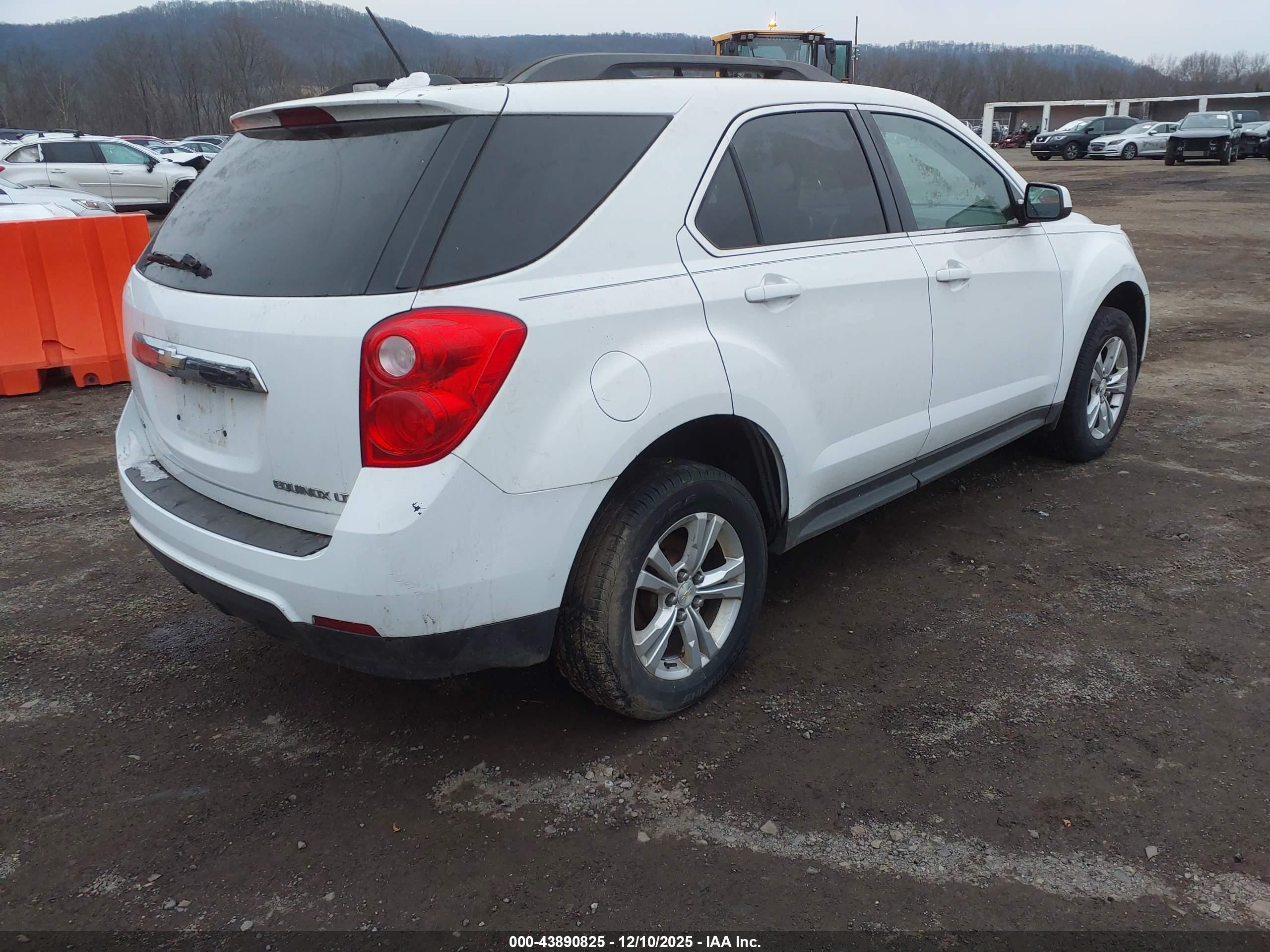 CHEVROLET EQUINOX image 4