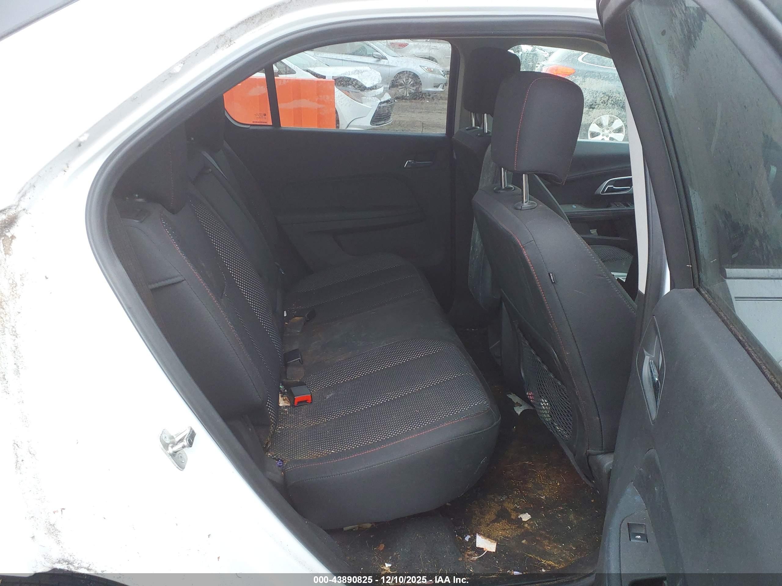 CHEVROLET EQUINOX image 8