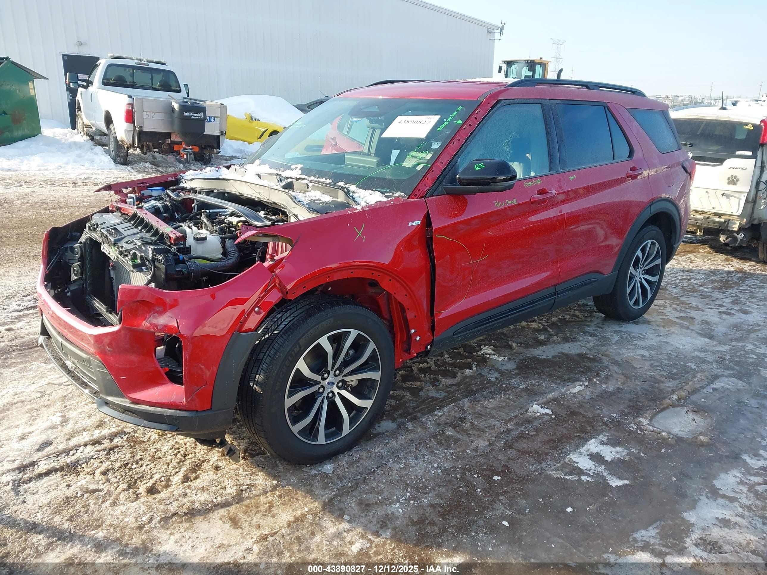 FORD EXPLORER image 2