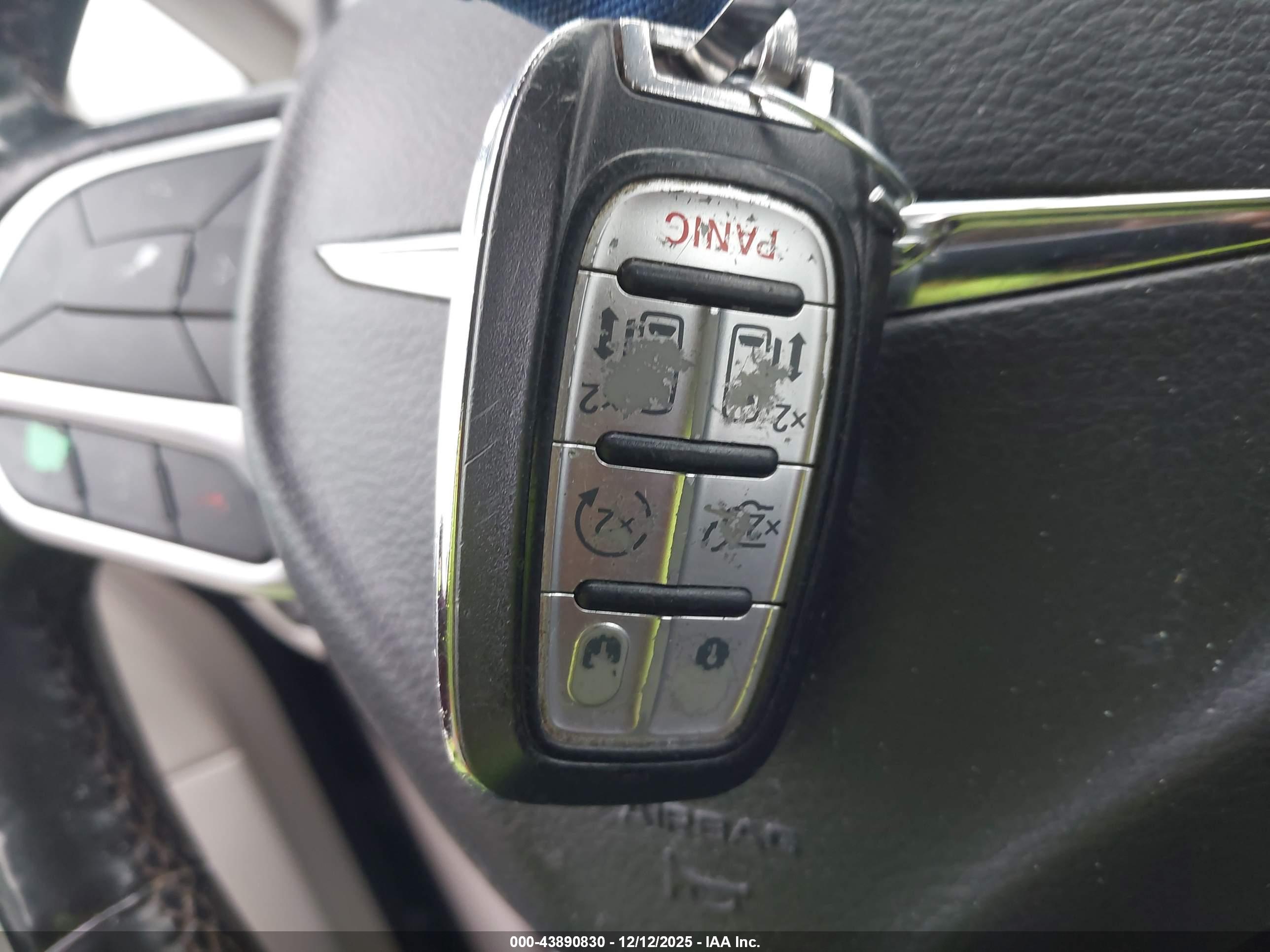 CHRYSLER PACIFICA image 11