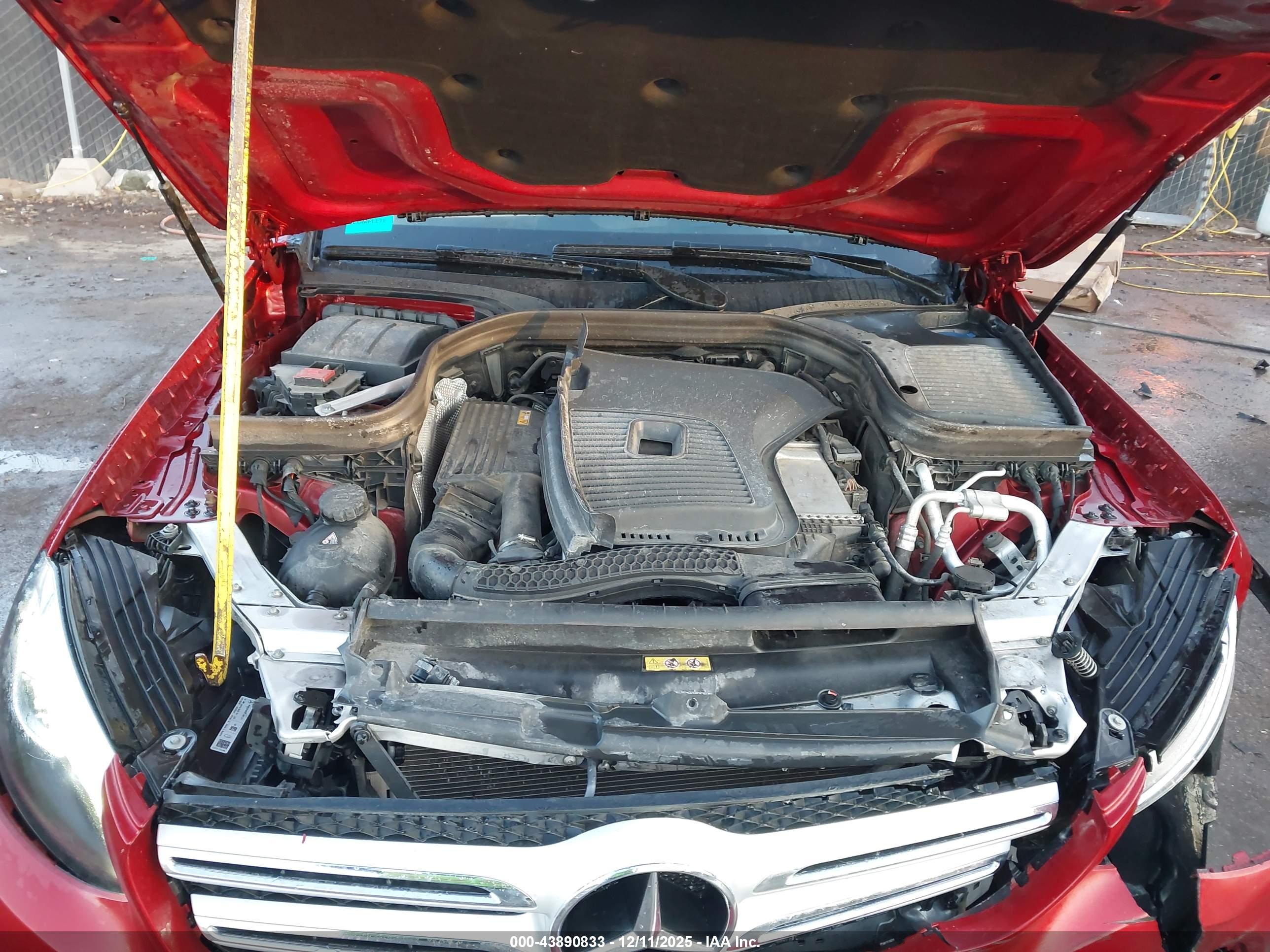 MERCEDES-BENZ GLC image 10
